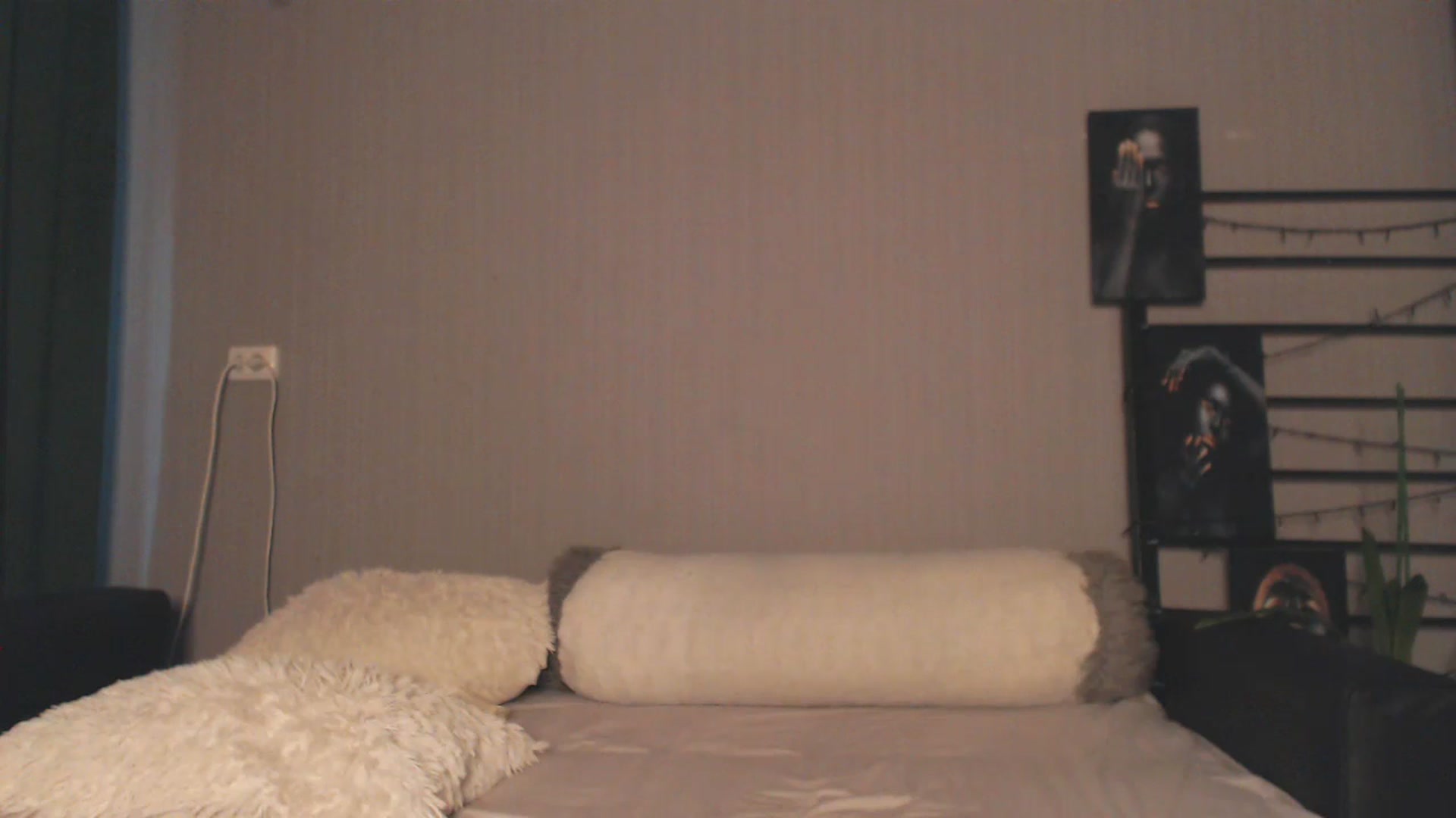 Gallery image thumbnail from MeowNicole's myfreecams stream on, 07/19/2024, 17:15 image 8 of 20