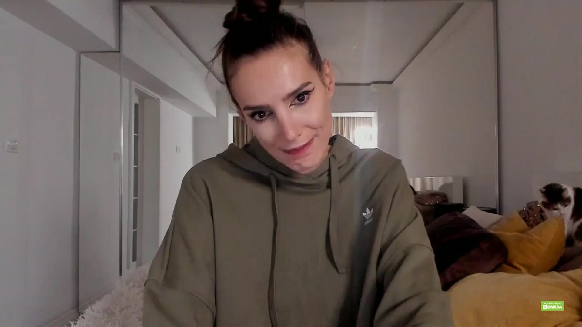 Gallery image thumbnail from Meow_S's myfreecams stream on, 03/18/2025, 03:57 image 10 of 20
