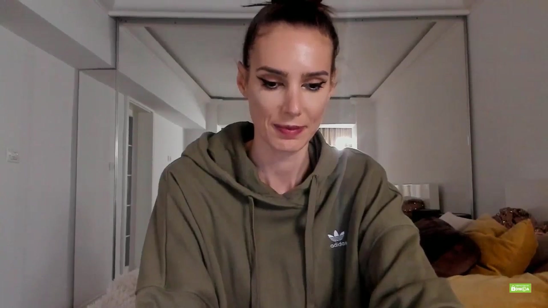 Gallery image thumbnail from Meow_S's myfreecams stream on, 03/18/2025, 03:57 image 6 of 20