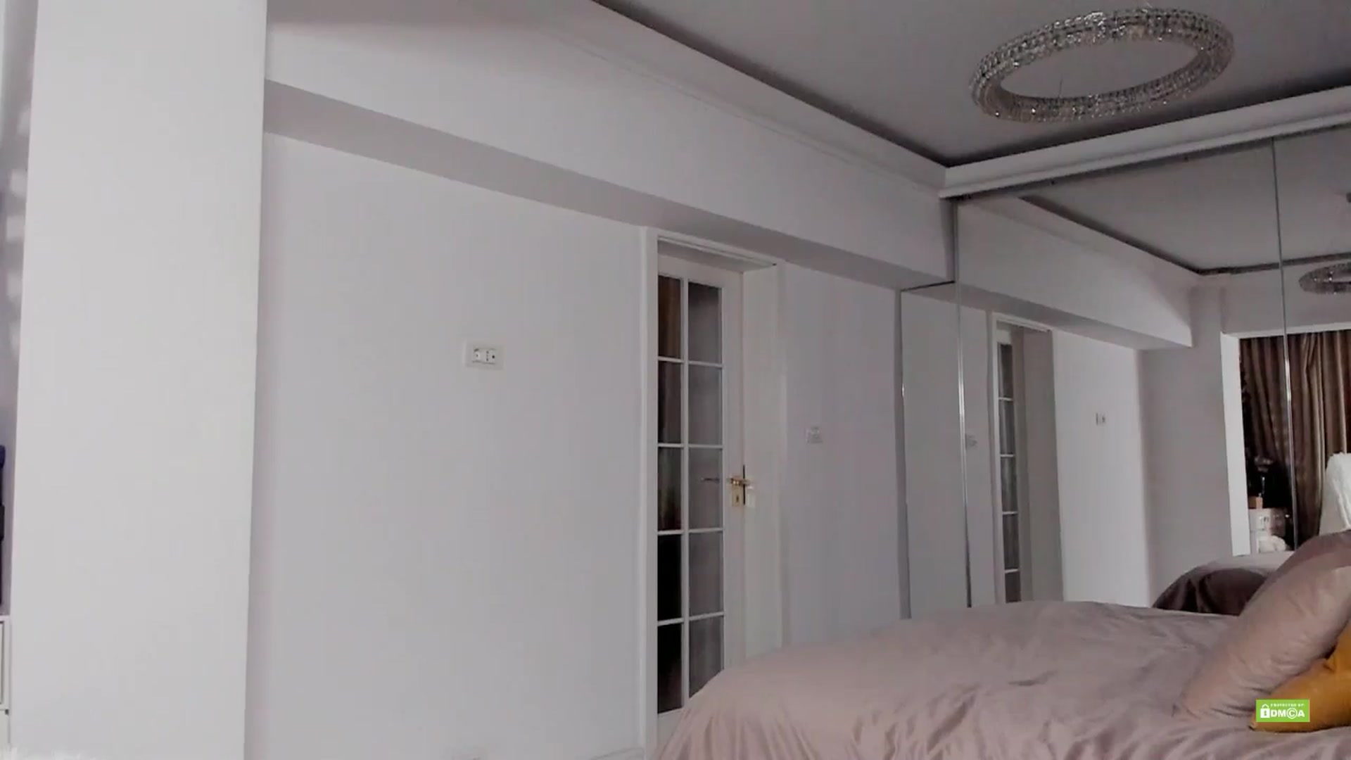 Gallery image thumbnail from Meow_S's myfreecams stream on, 03/26/2025, 24:06 image 14 of 20