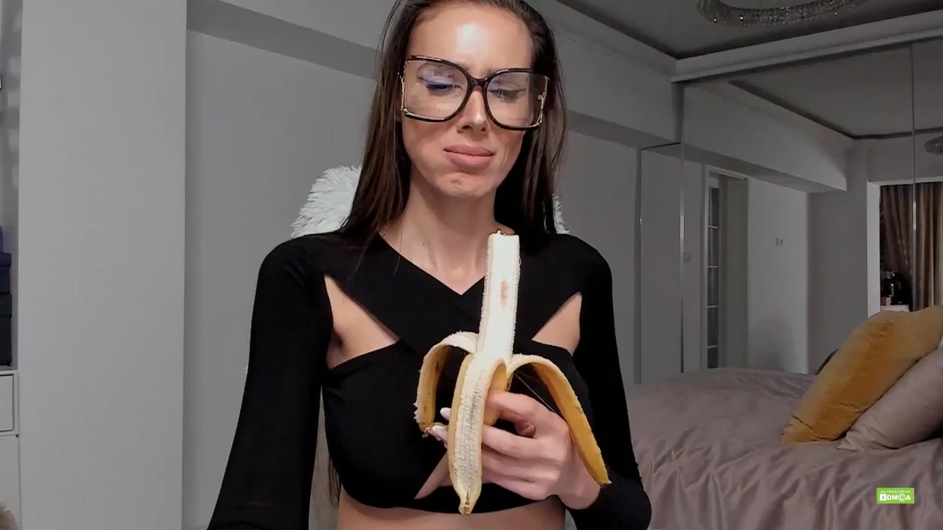 Gallery image thumbnail from Meow_S's myfreecams stream on, 03/26/2025, 22:22 image 17 of 20