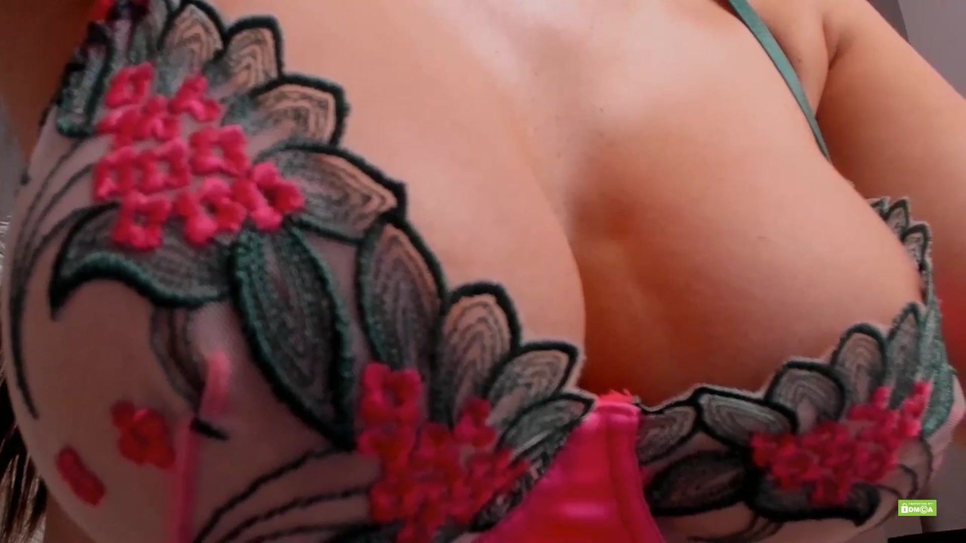 Gallery image thumbnail from Meow_S's myfreecams stream on, 09/24/2025, 01:06 image 16 of 20