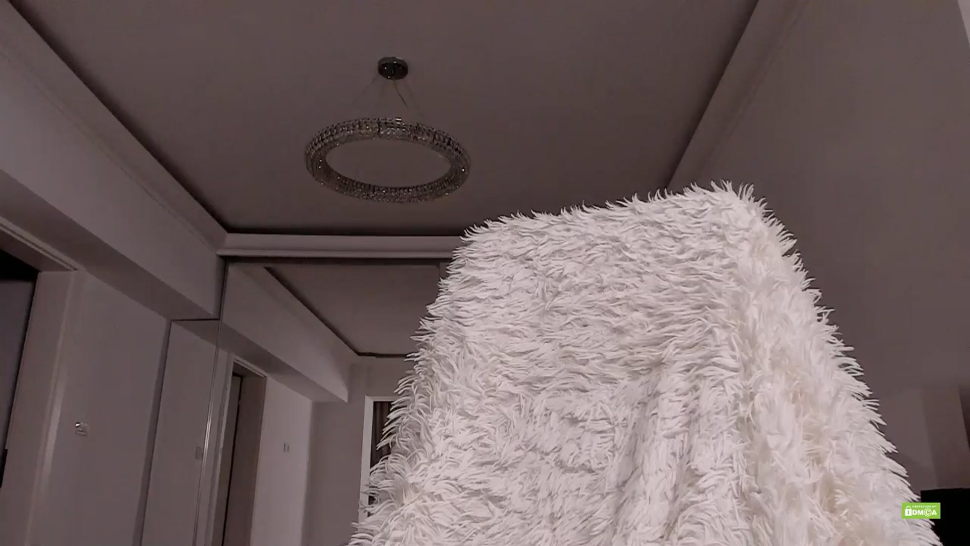 Gallery image thumbnail from Meow_S's myfreecams stream on, 03/31/2026, 18:35 image 8 of 20