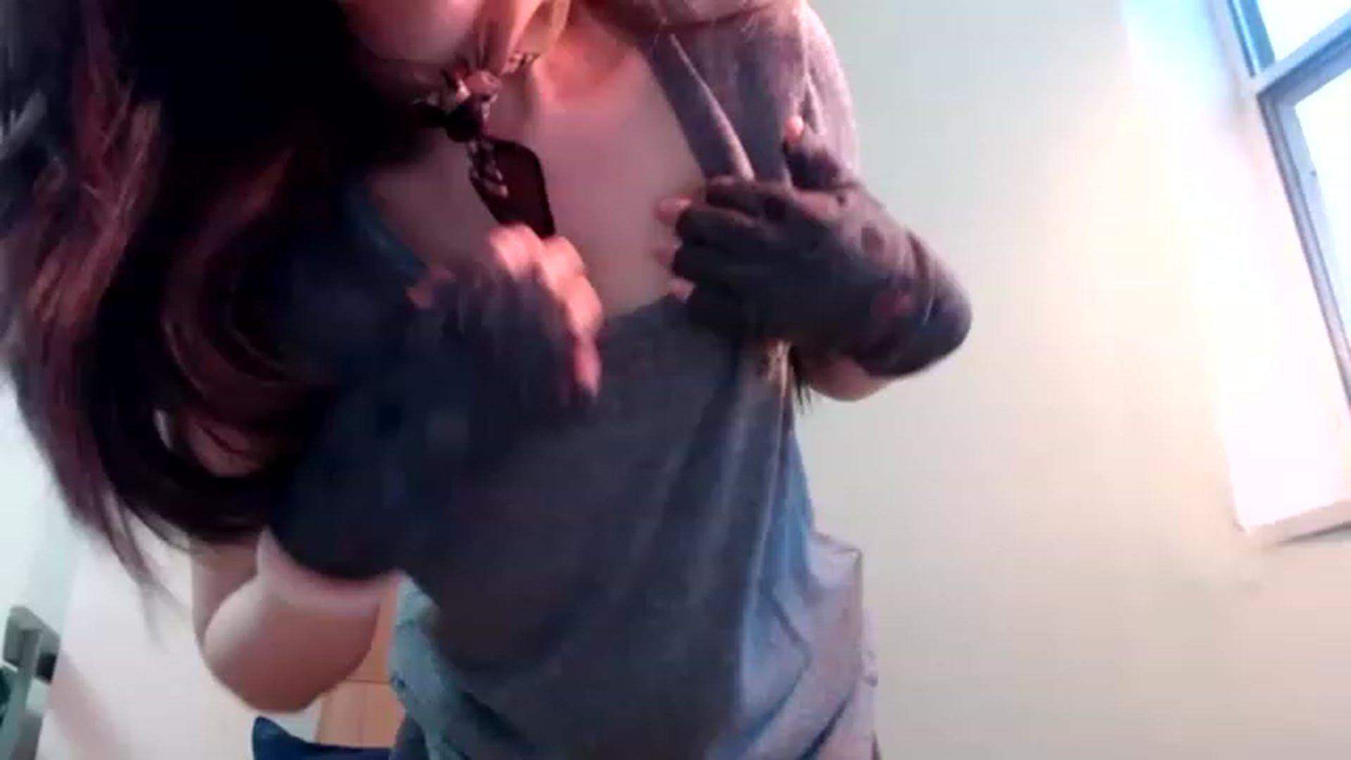 Gallery image thumbnail from Meow_o0oMerry's myfreecams stream on, 01/29/2023, 22:38 image 14 of 20