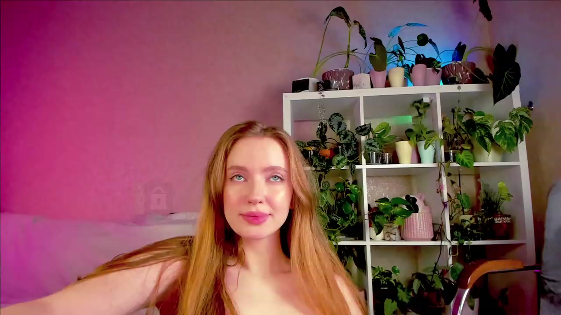 Gallery image thumbnail from Meowjesty's myfreecams stream on, 12/25/2022, 10:44 image 8 of 20