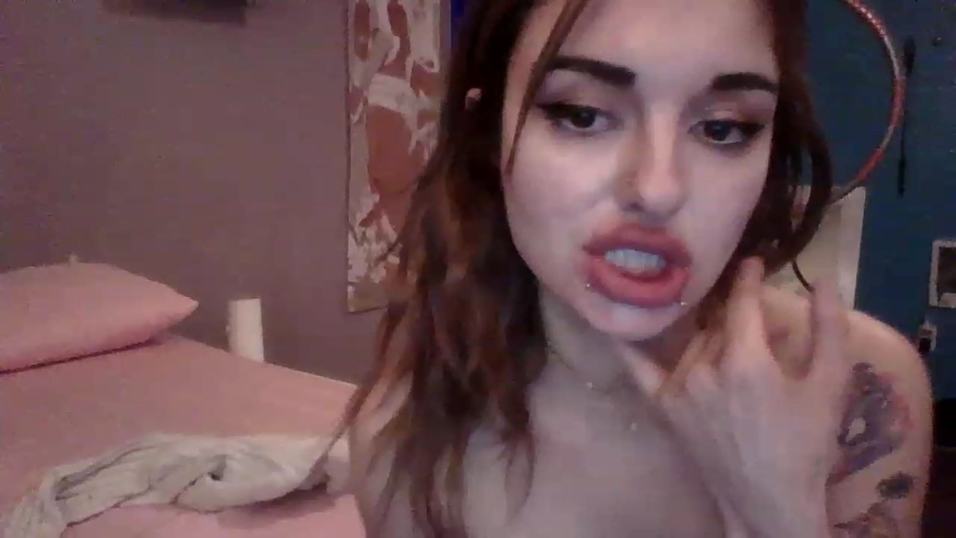 Gallery image thumbnail from Meowkiittyy's myfreecams stream on, 11/18/2022, 05:11 image 14 of 20