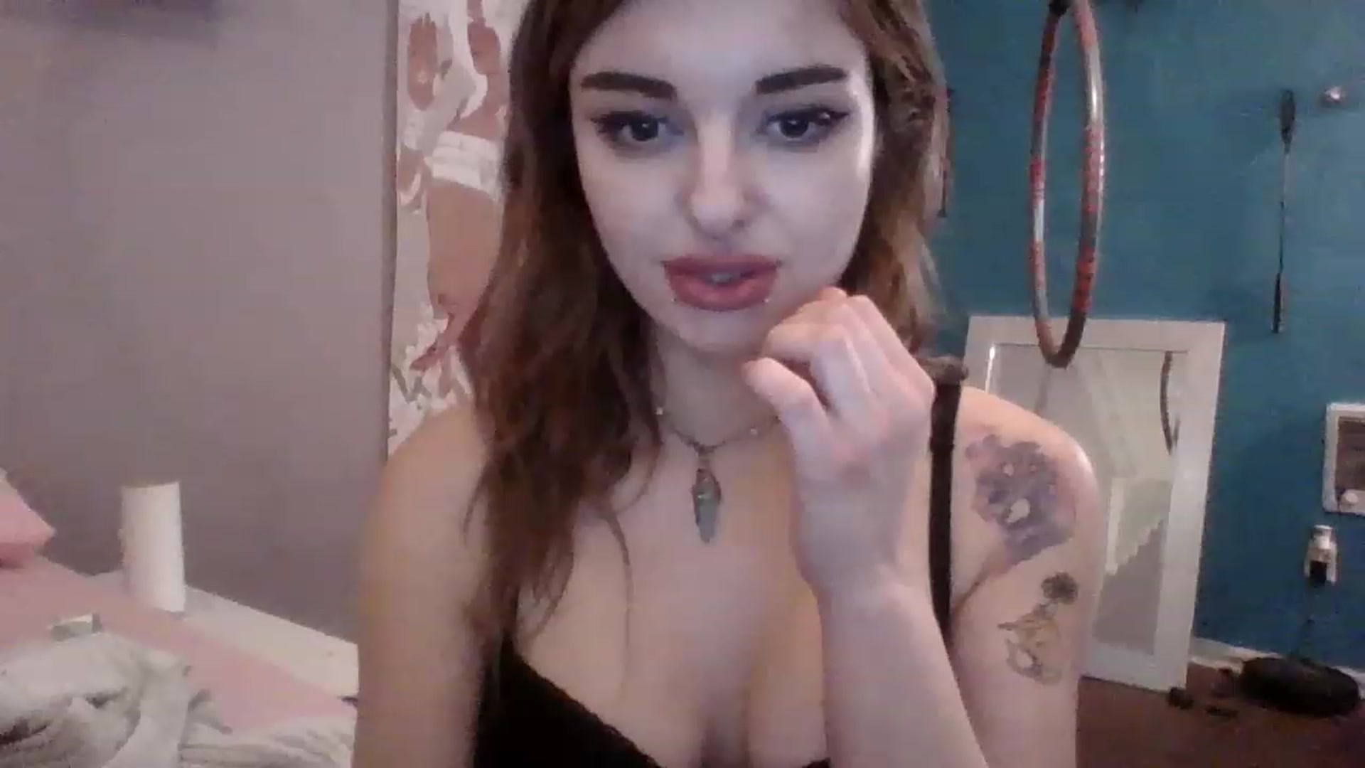 Gallery image thumbnail from Meowkiittyy's myfreecams stream on, 11/19/2022, 01:18 image 14 of 20