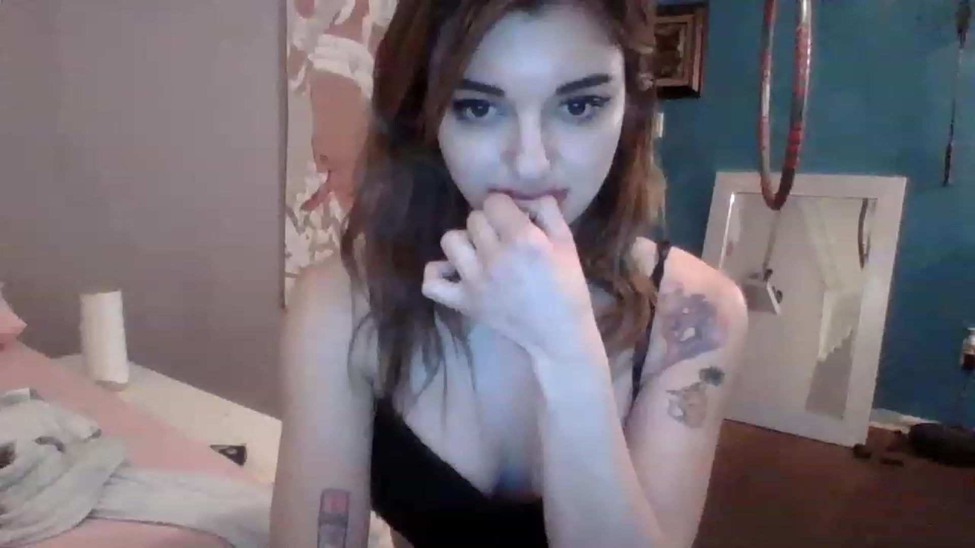 Gallery image thumbnail from Meowkiittyy's myfreecams stream on, 11/19/2022, 02:05 image 4 of 20
