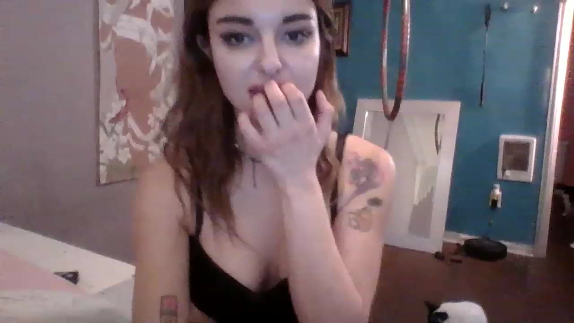 Gallery image thumbnail from Meowkiittyy's myfreecams stream on, 11/19/2022, 02:05 image 14 of 20
