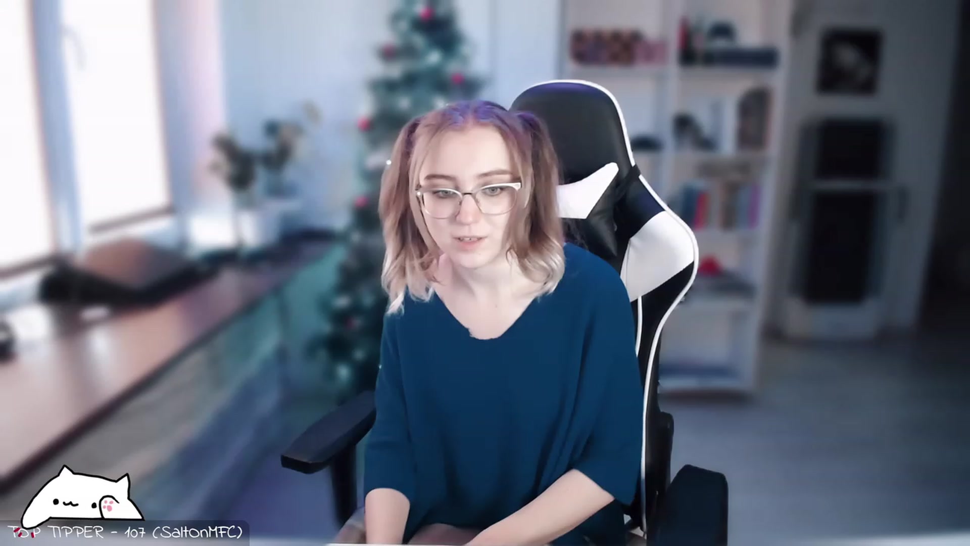 Gallery image thumbnail from Meowlexx's myfreecams stream on, 01/10/2023, 08:34 image 12 of 20