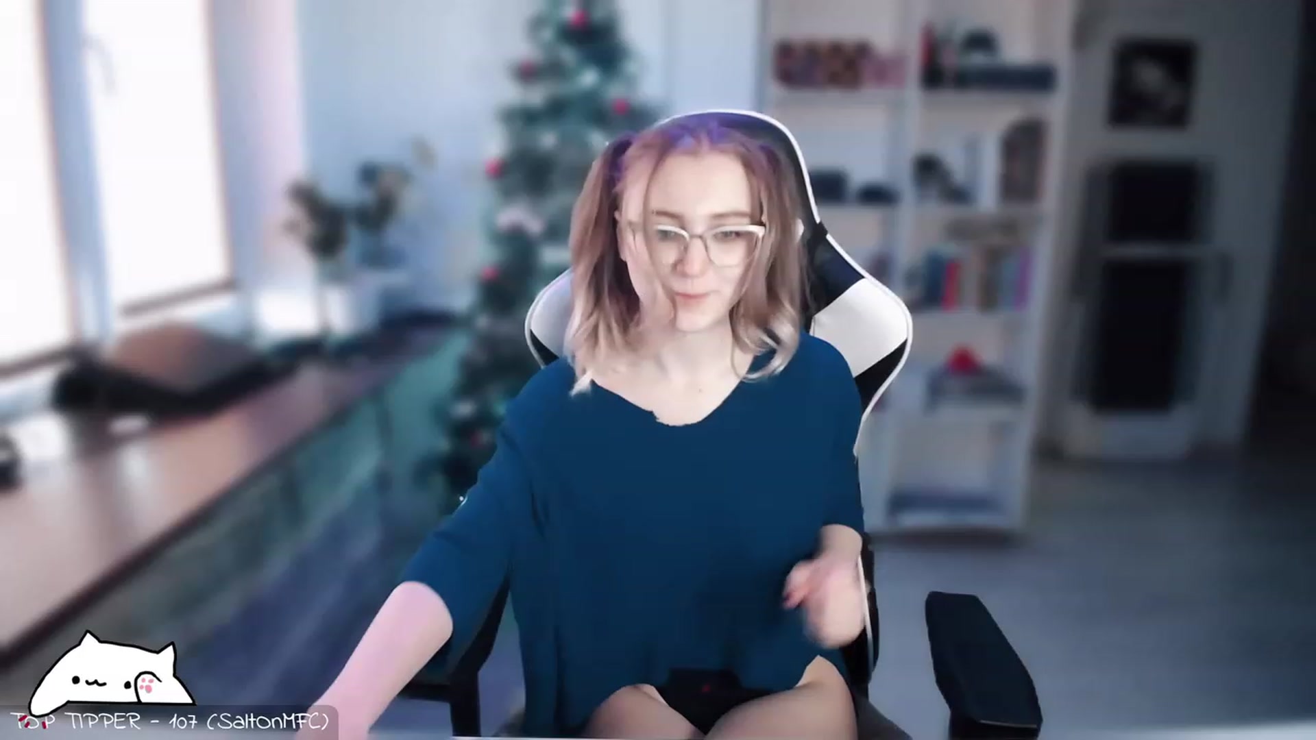 Gallery image thumbnail from Meowlexx's myfreecams stream on, 01/10/2023, 08:34 image 11 of 20