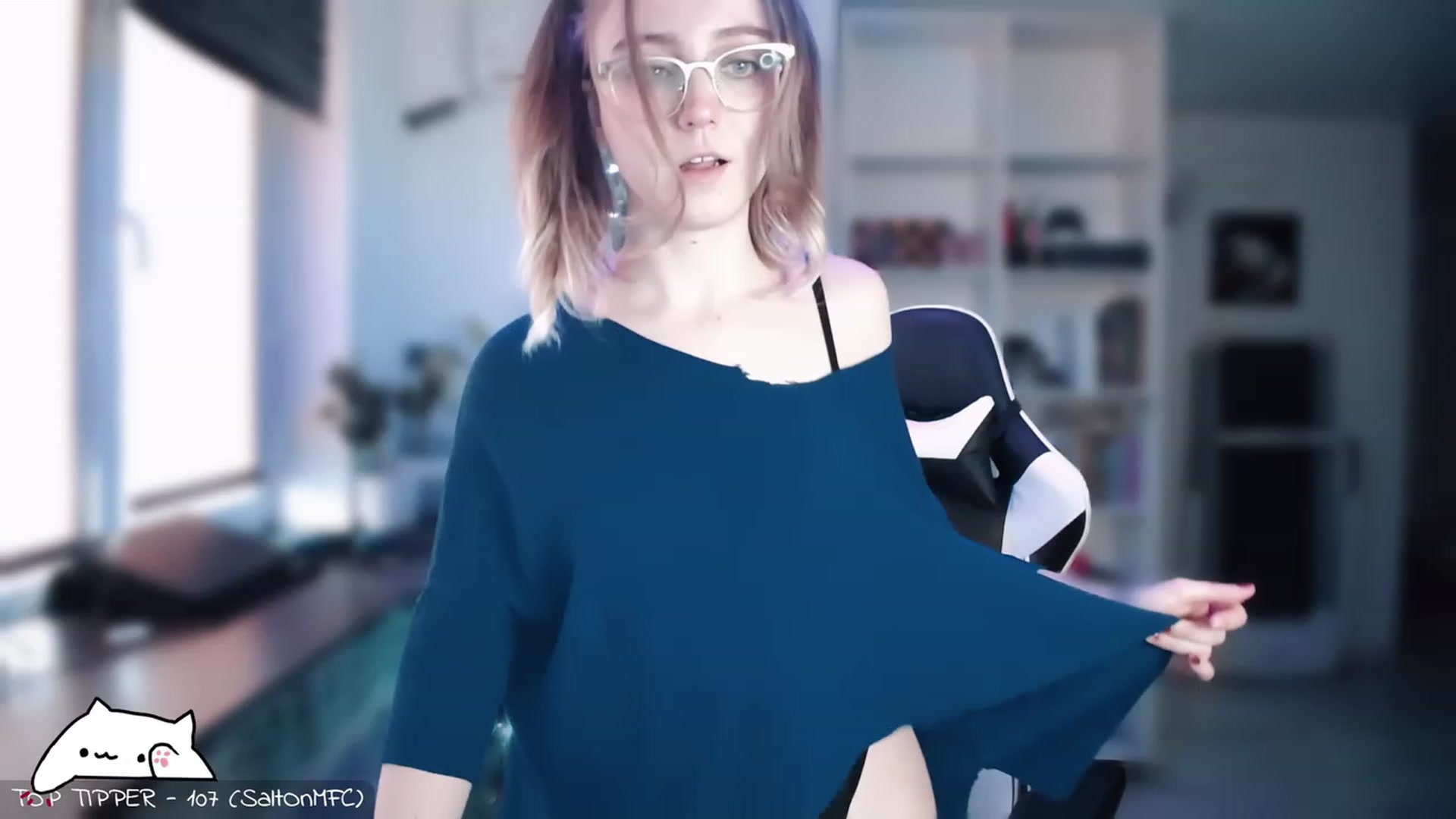 Gallery image thumbnail from Meowlexx's myfreecams stream on, 01/10/2023, 08:34 image 17 of 20