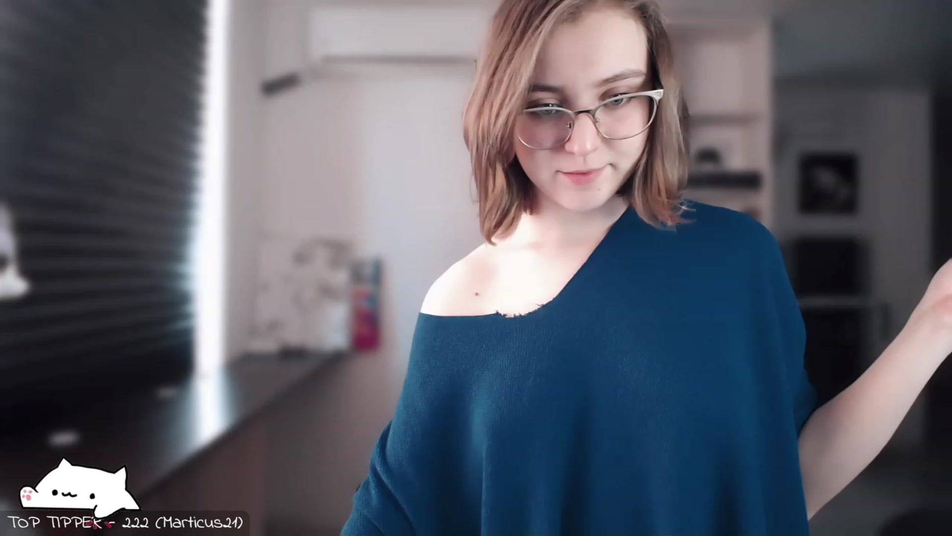 Gallery image thumbnail from Meowlexx's myfreecams stream on, 04/03/2023, 06:50 image 13 of 20