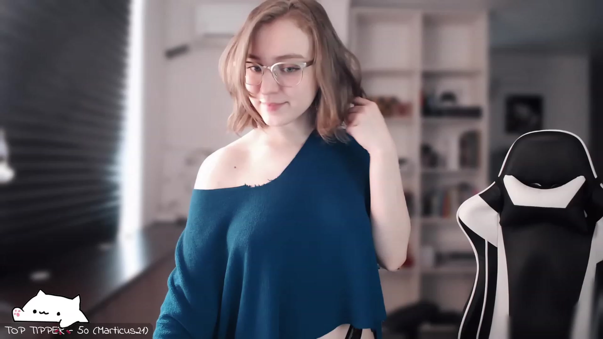 Gallery image thumbnail from Meowlexx's myfreecams stream on, 04/03/2023, 06:50 image 2 of 20
