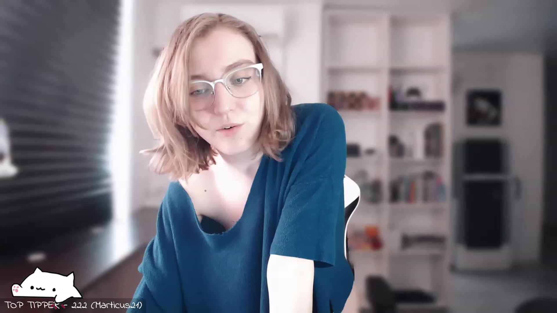 Gallery image thumbnail from Meowlexx's myfreecams stream on, 04/03/2023, 06:50 image 19 of 20