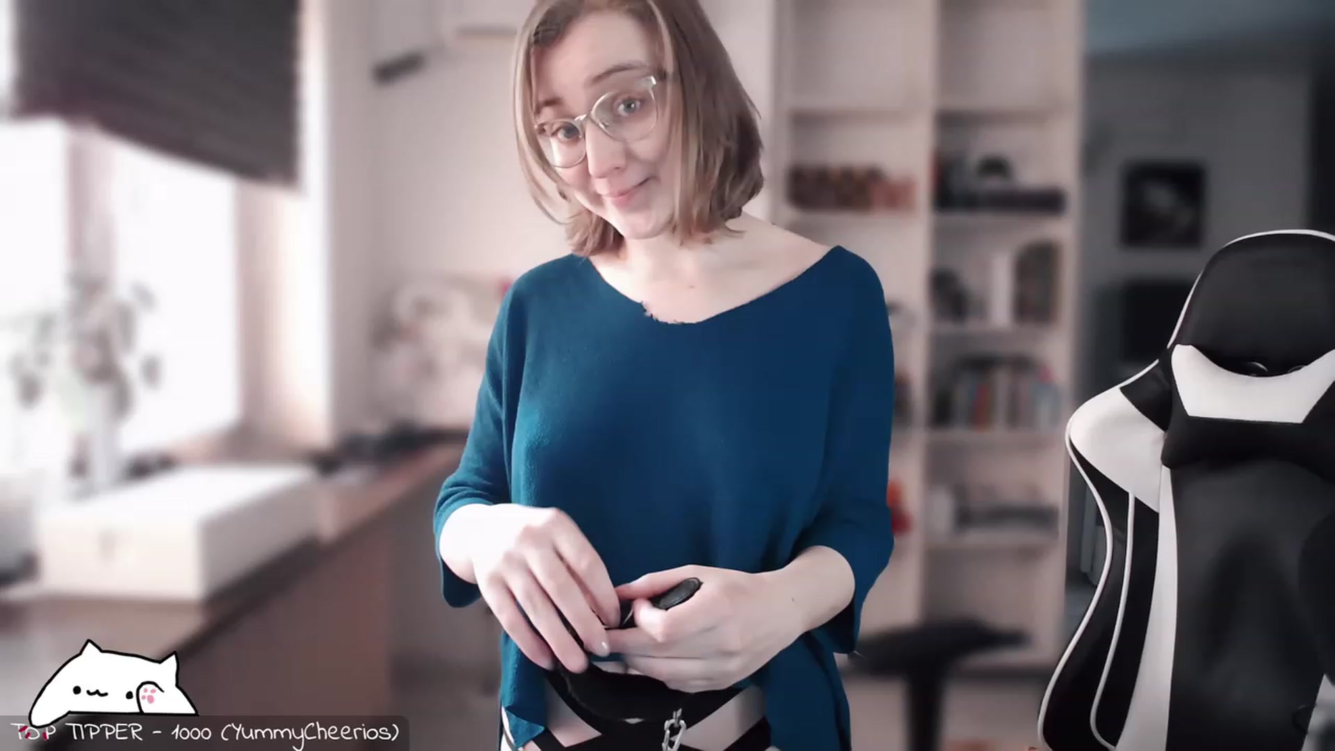 Gallery image thumbnail from Meowlexx's myfreecams stream on, 04/15/2023, 07:01 image 6 of 20