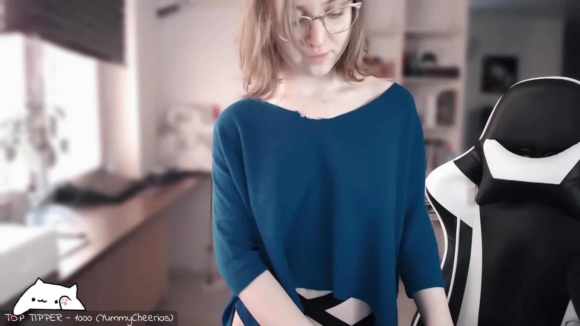 Gallery image thumbnail from Meowlexx's myfreecams stream on, 04/15/2023, 07:01 image 19 of 20