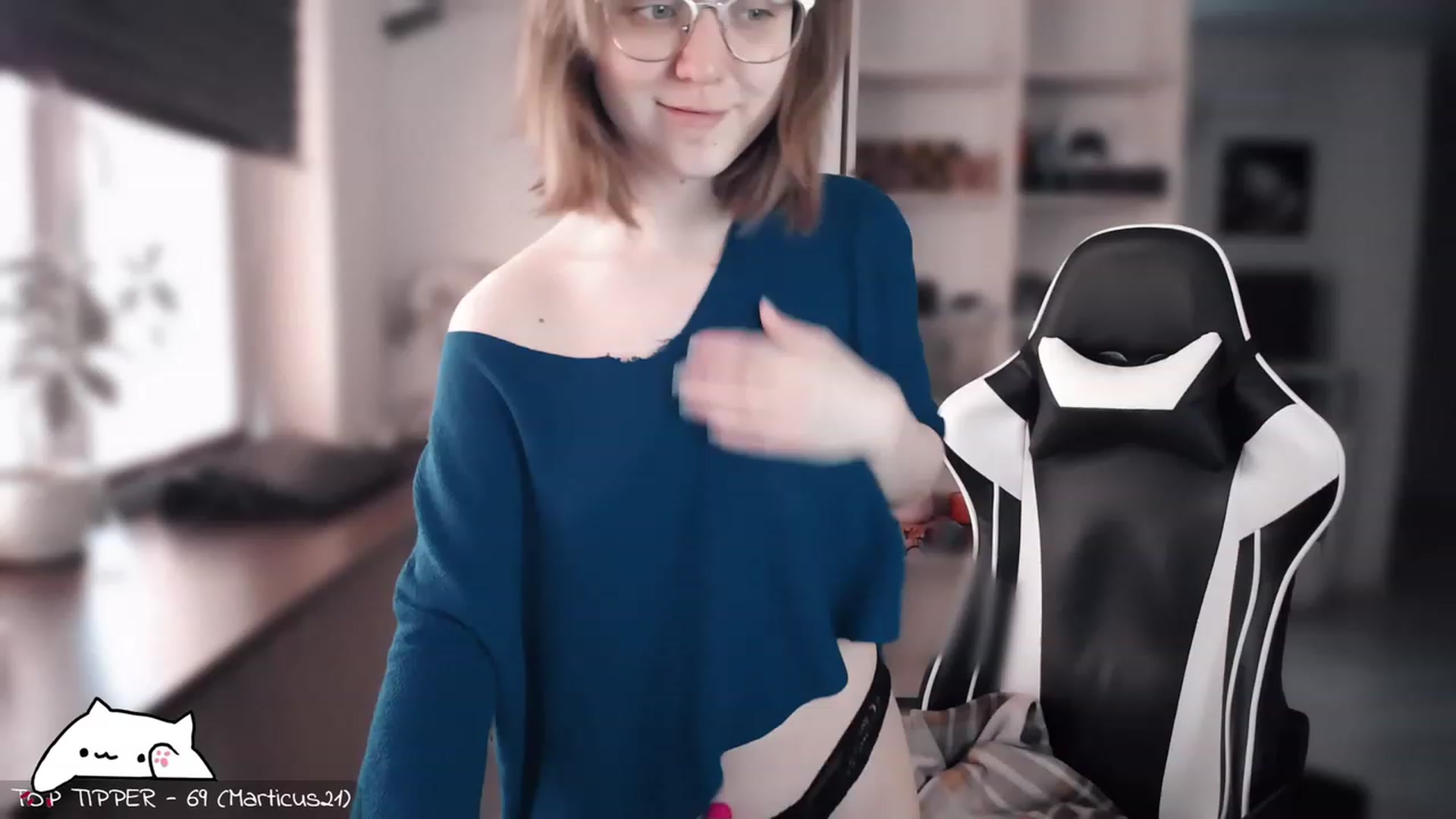 Gallery image thumbnail from Meowlexx's myfreecams stream on, 04/21/2023, 07:11 image 19 of 20