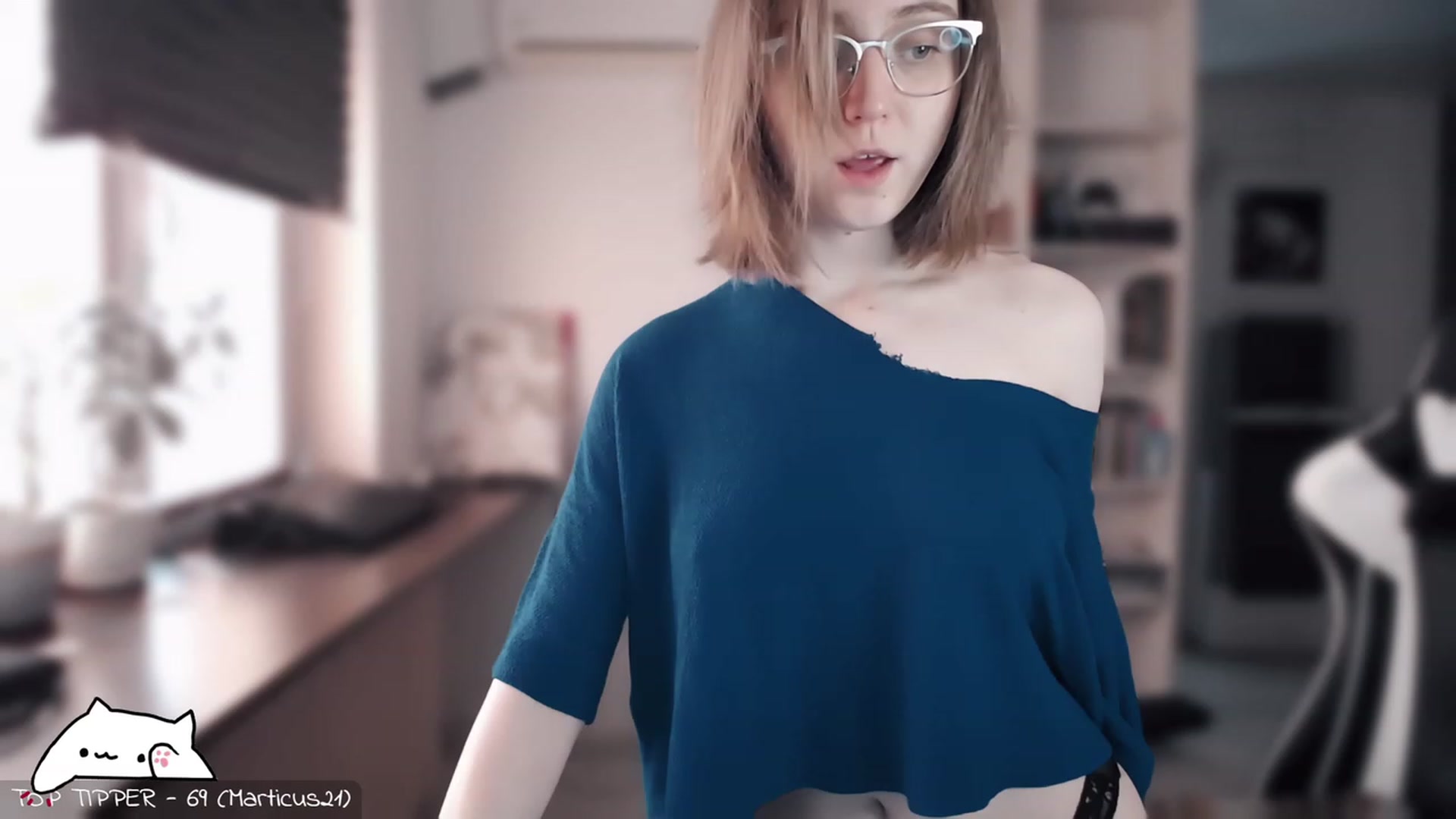 Gallery image thumbnail from Meowlexx's myfreecams stream on, 04/21/2023, 07:11 image 5 of 20