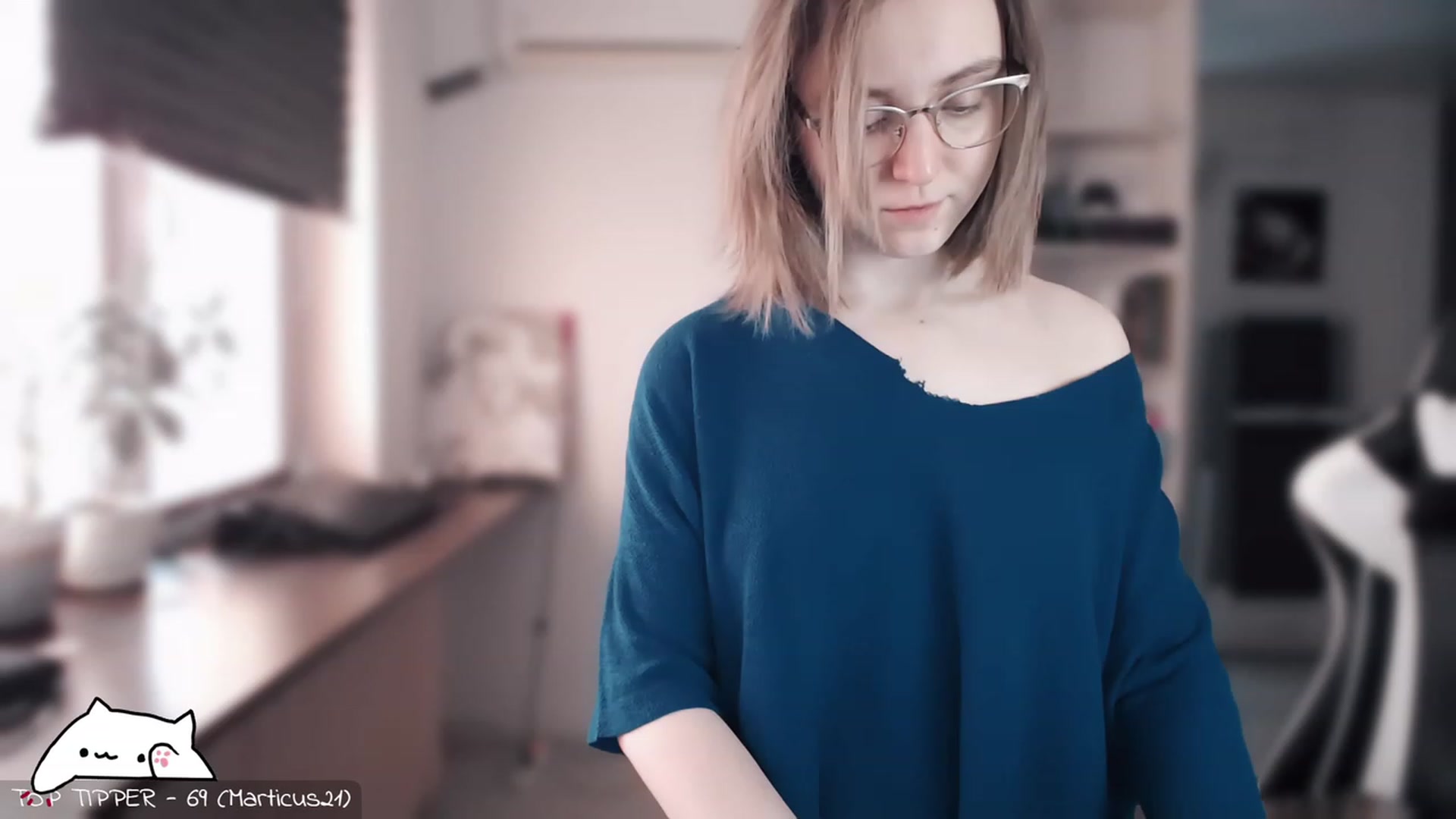 Gallery image thumbnail from Meowlexx's myfreecams stream on, 04/21/2023, 07:11 image 6 of 20