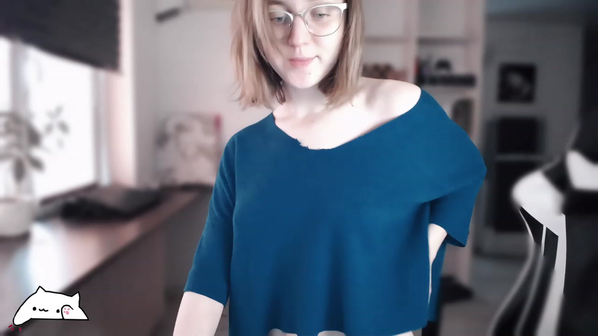Gallery image thumbnail from Meowlexx's myfreecams stream on, 04/21/2023, 08:30 image 12 of 20