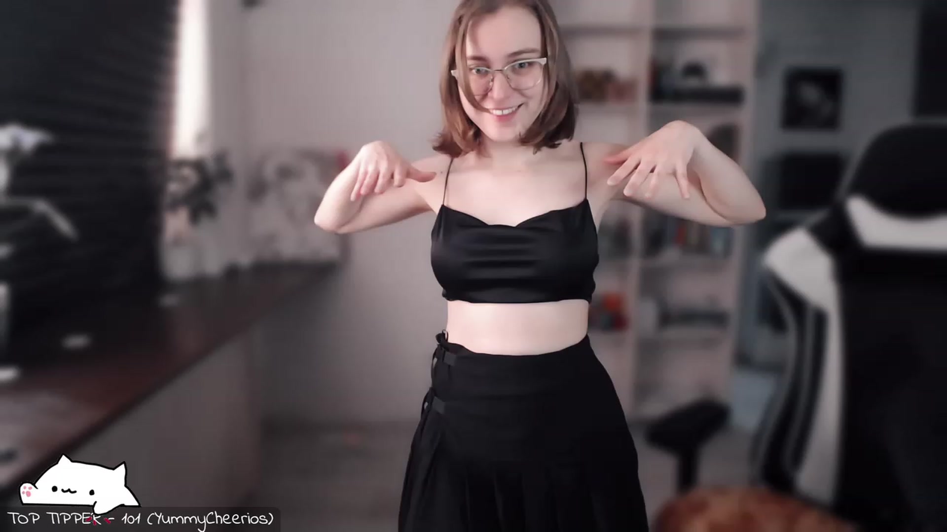 Gallery image thumbnail from Meowlexx's myfreecams stream on, 04/30/2023, 06:08 image 11 of 20