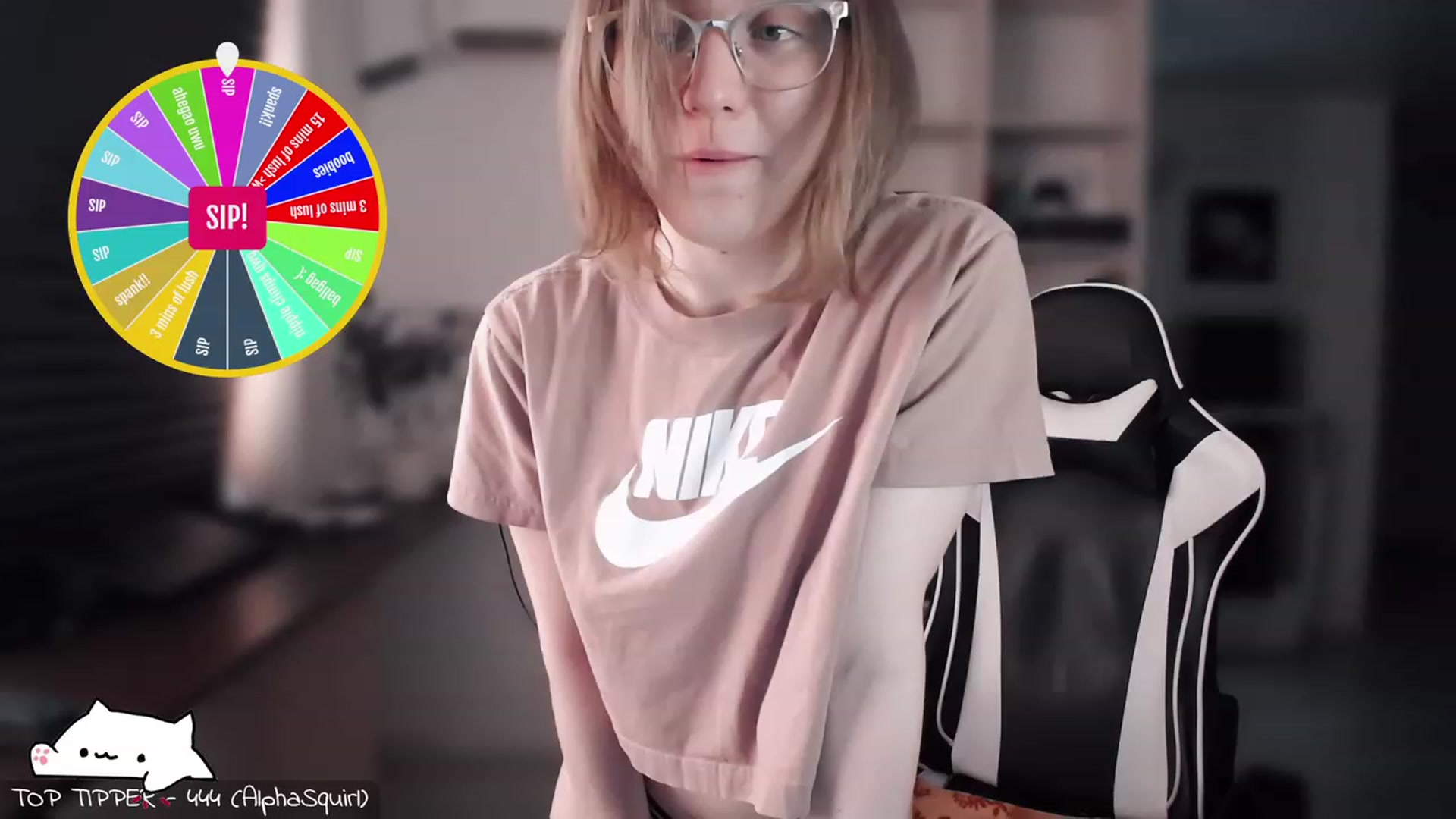 Gallery image thumbnail from Meowlexx's myfreecams stream on, 05/25/2023, 06:32 image 8 of 20