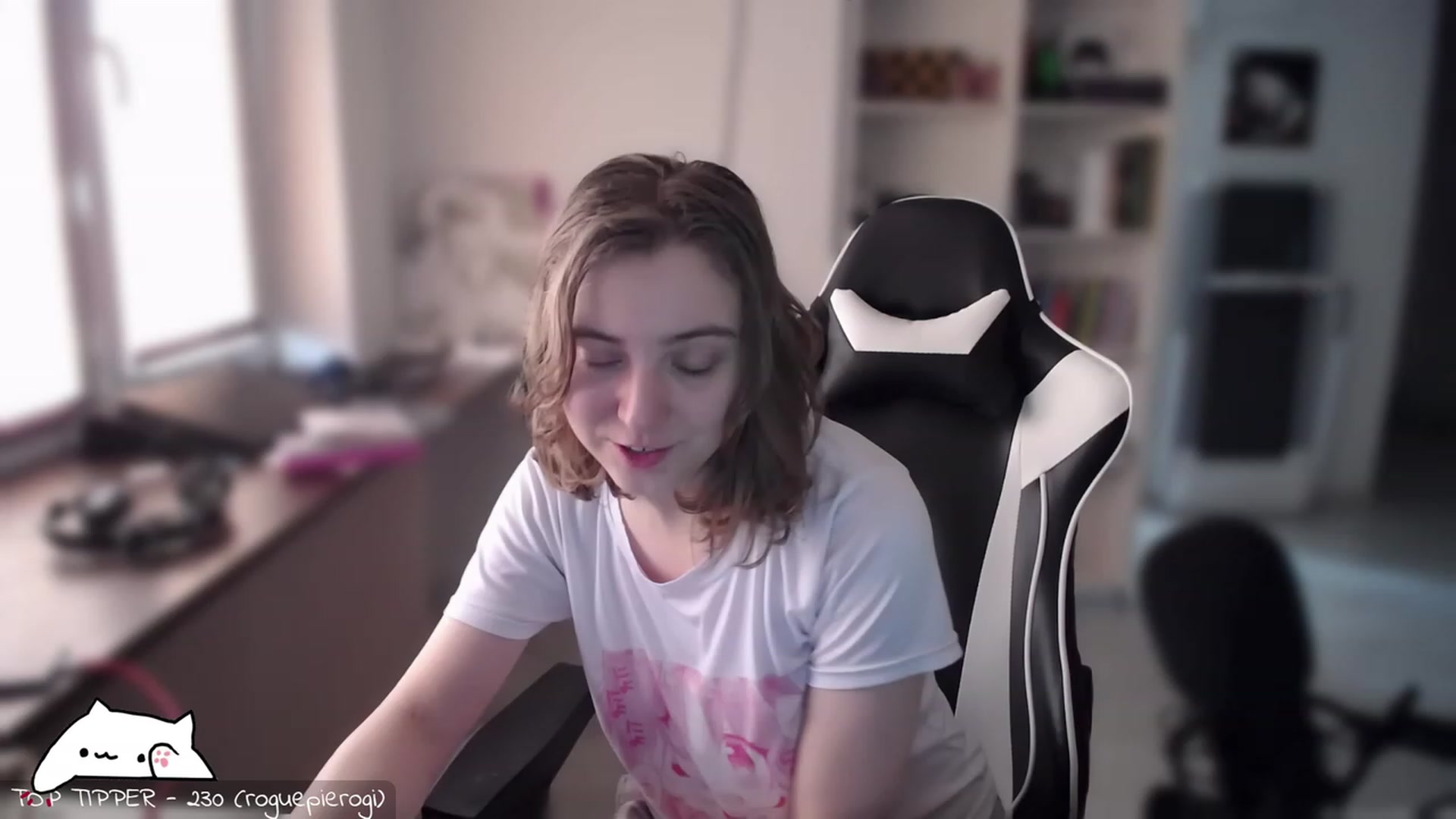 Gallery image thumbnail from Meowlexx's myfreecams stream on, 06/17/2023, 07:07 image 18 of 20