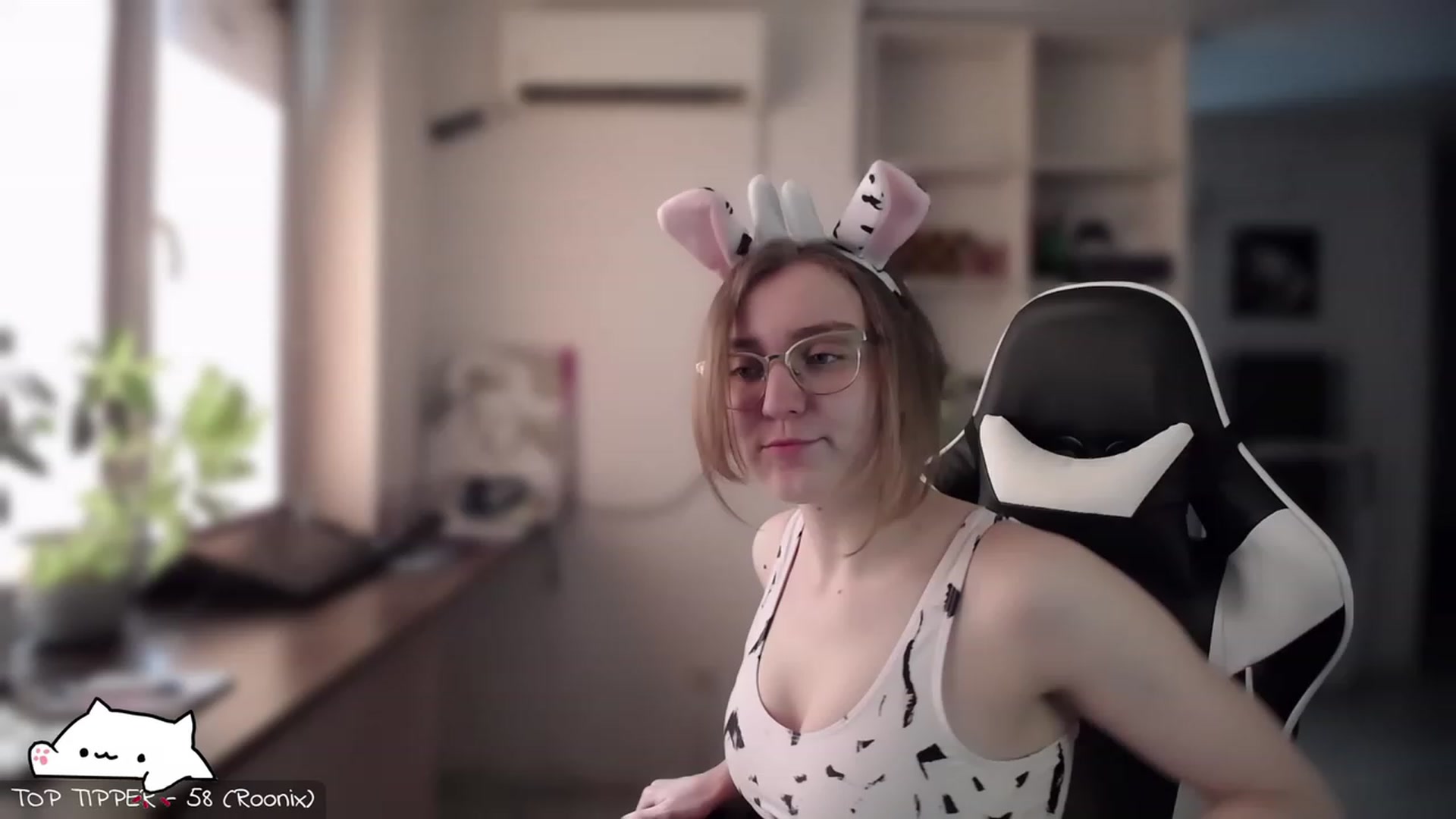 Gallery image thumbnail from Meowlexx's myfreecams stream on, 07/05/2023, 05:57 image 6 of 20