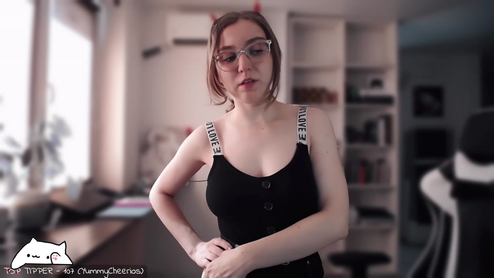 Gallery image thumbnail from Meowlexx's myfreecams stream on, 08/13/2023, 06:11 image 11 of 20