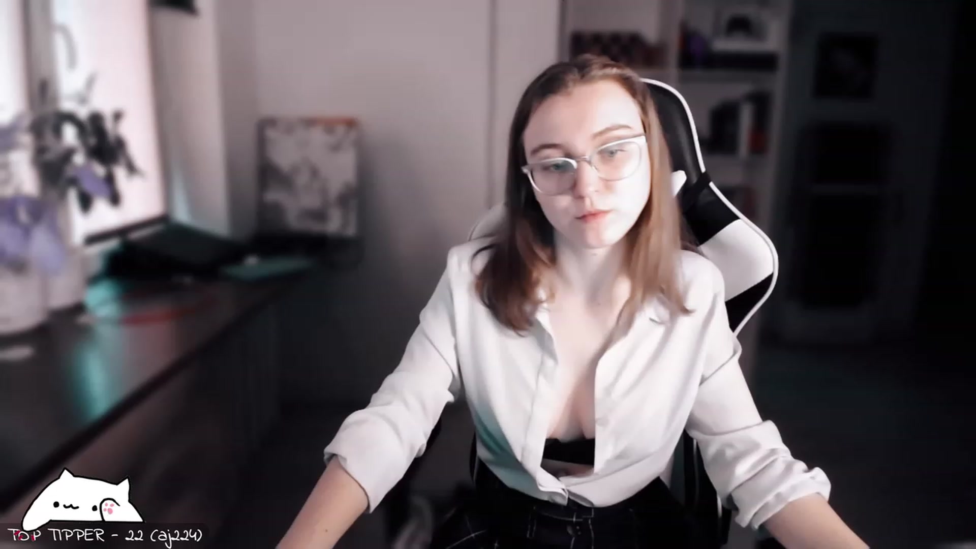 Gallery image thumbnail from Meowlexx's myfreecams stream on, 11/18/2023, 07:35 image 16 of 20