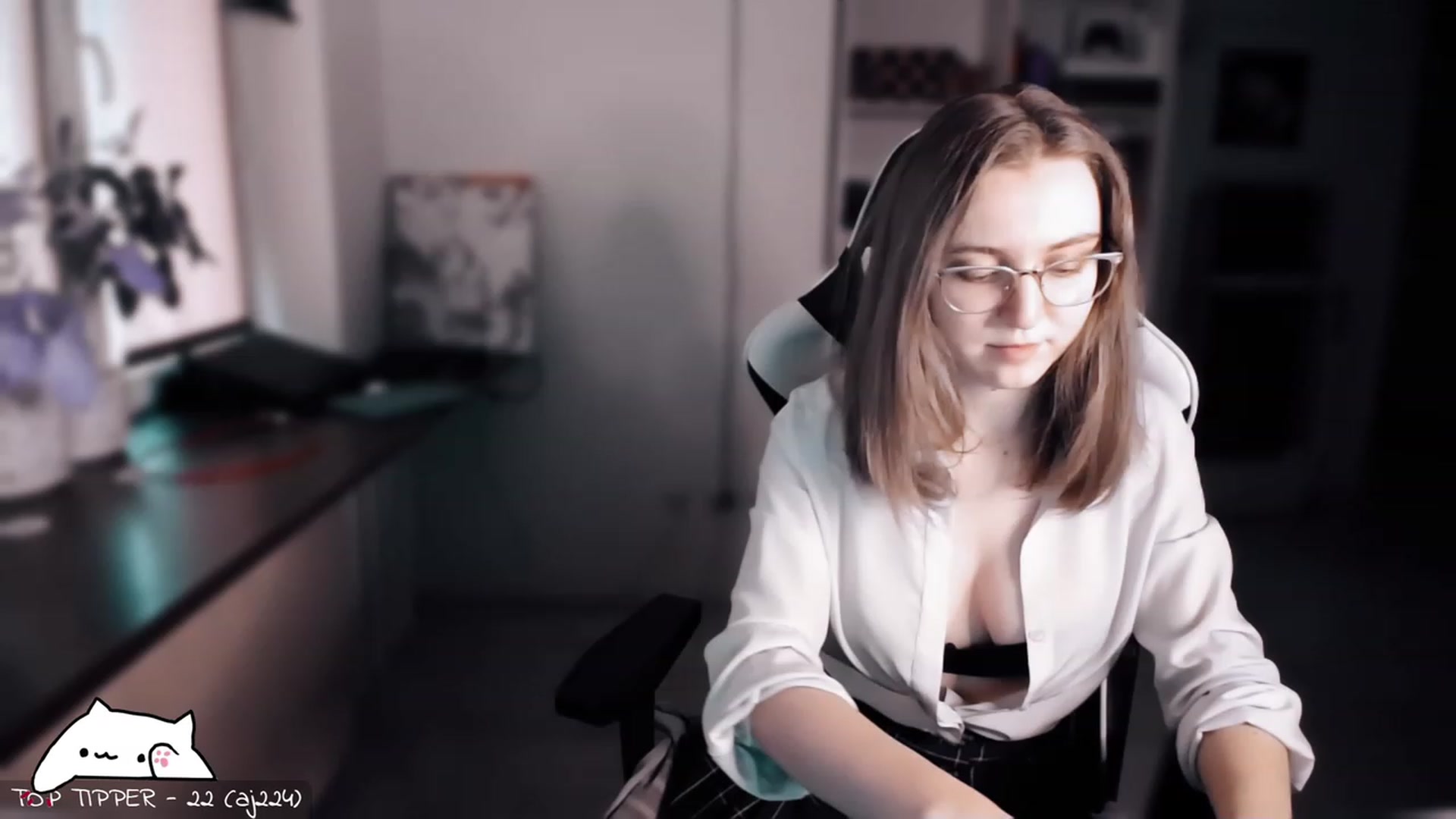 Gallery image thumbnail from Meowlexx's myfreecams stream on, 11/18/2023, 07:35 image 12 of 20