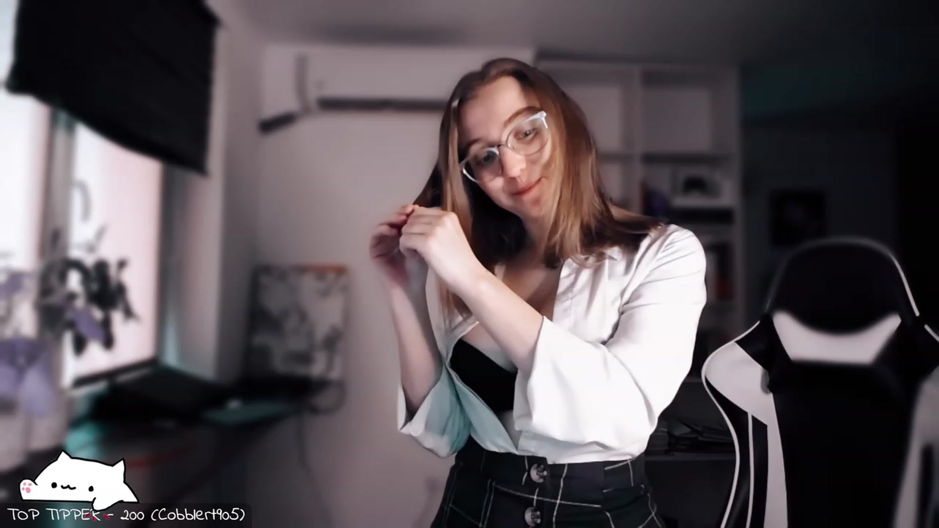 Gallery image thumbnail from Meowlexx's myfreecams stream on, 11/18/2023, 08:57 image 9 of 20