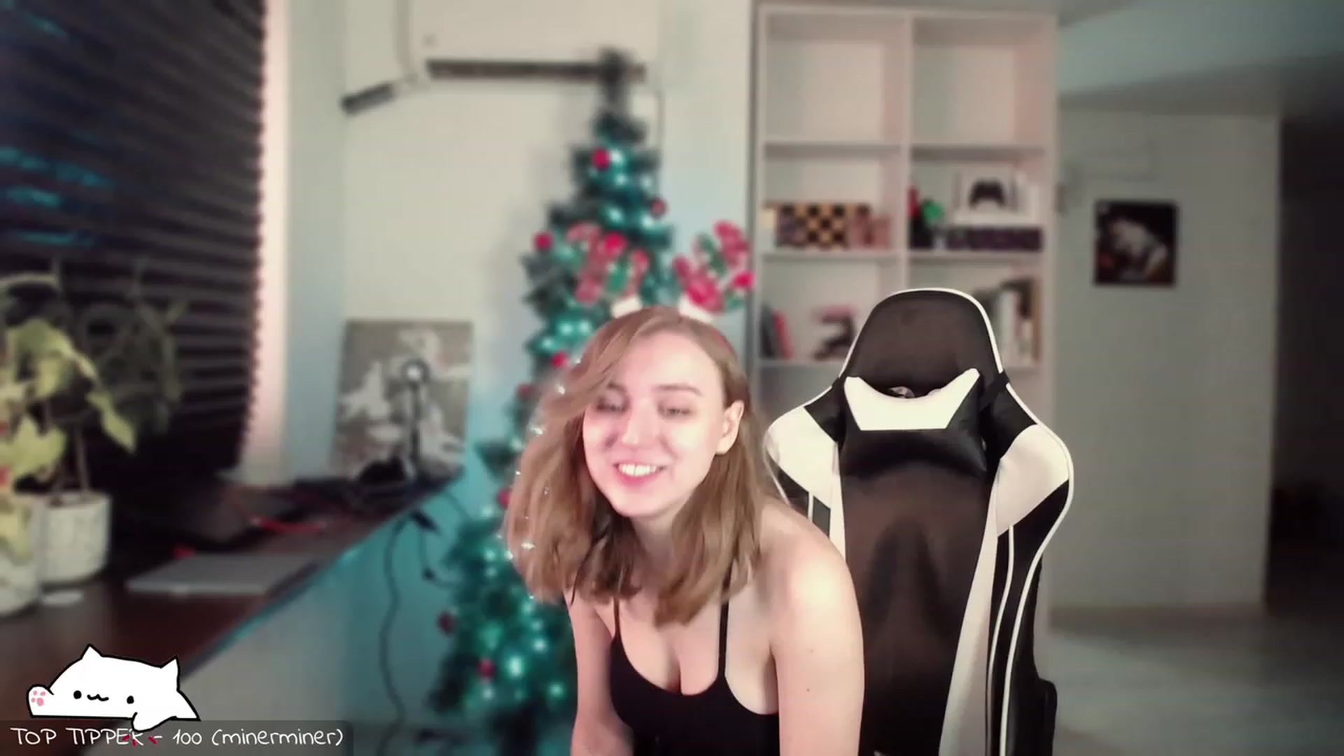 Gallery image thumbnail from Meowlexx's myfreecams stream on, 12/23/2023, 08:02 image 4 of 20