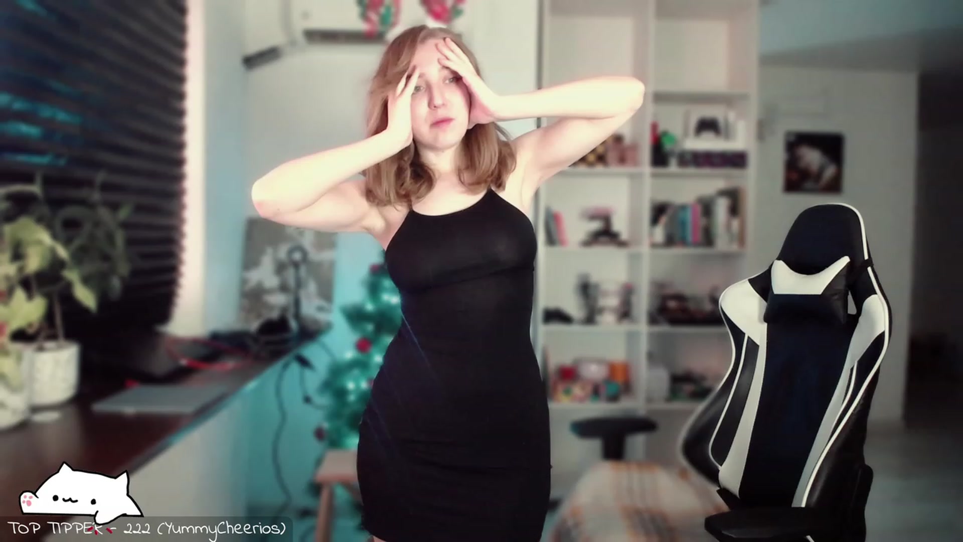 Gallery image thumbnail from Meowlexx's myfreecams stream on, 12/23/2023, 08:02 image 7 of 20