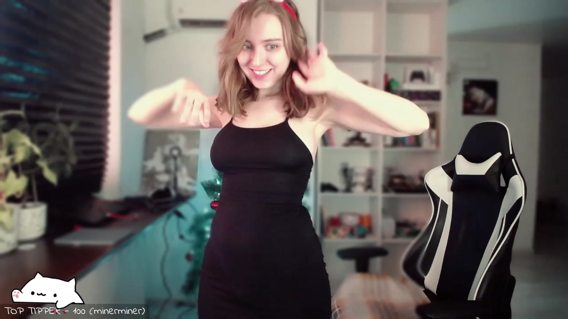 Gallery image thumbnail from Meowlexx's myfreecams stream on, 12/23/2023, 08:02 image 5 of 20