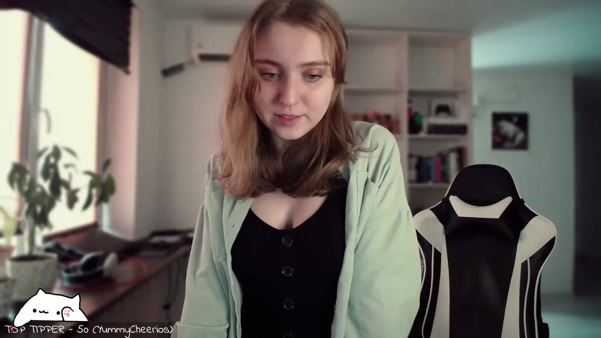 Gallery image thumbnail from Meowlexx's myfreecams stream on, 02/17/2024, 08:00 image 1 of 20