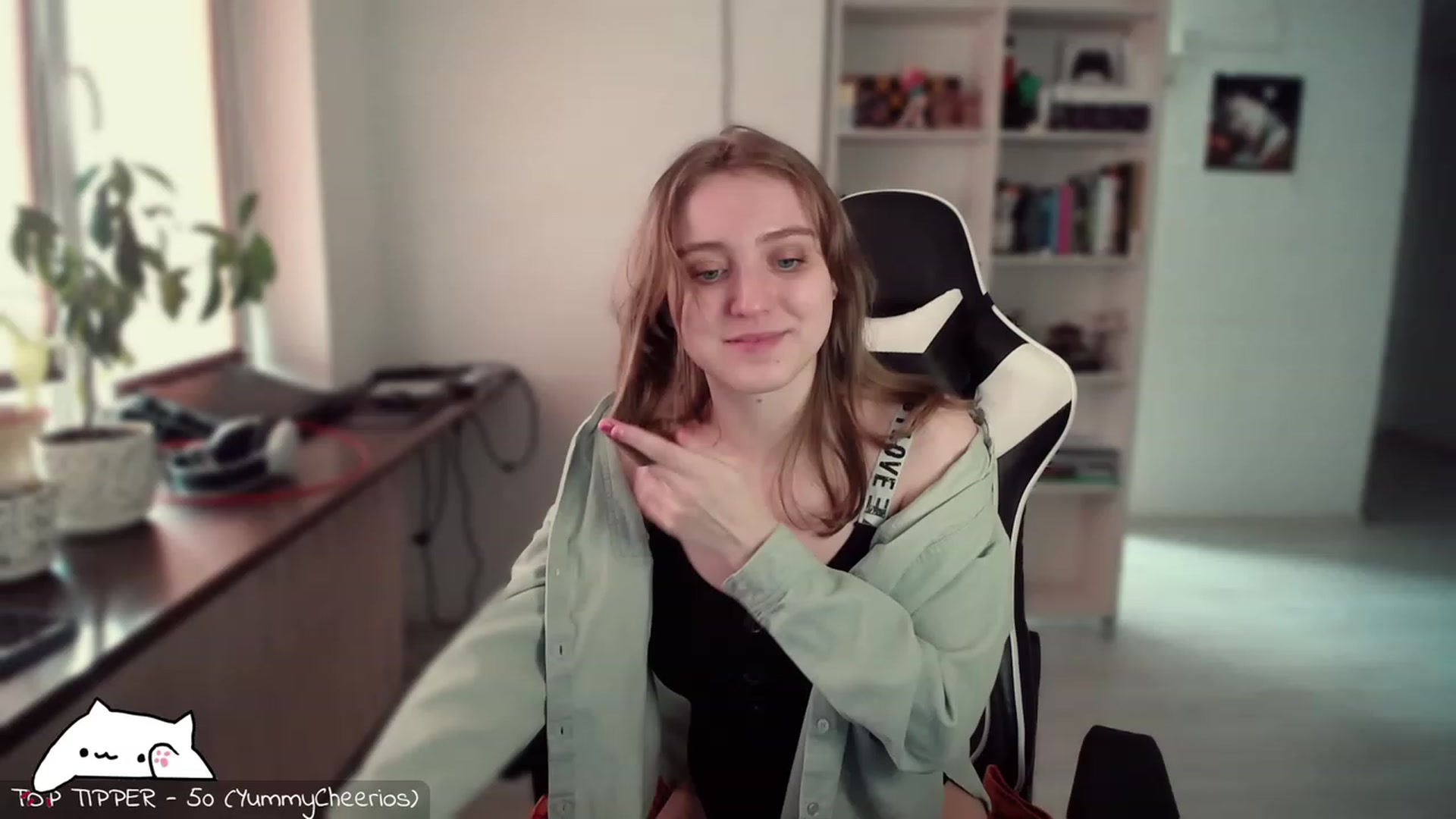Gallery image thumbnail from Meowlexx's myfreecams stream on, 02/17/2024, 08:00 image 6 of 20