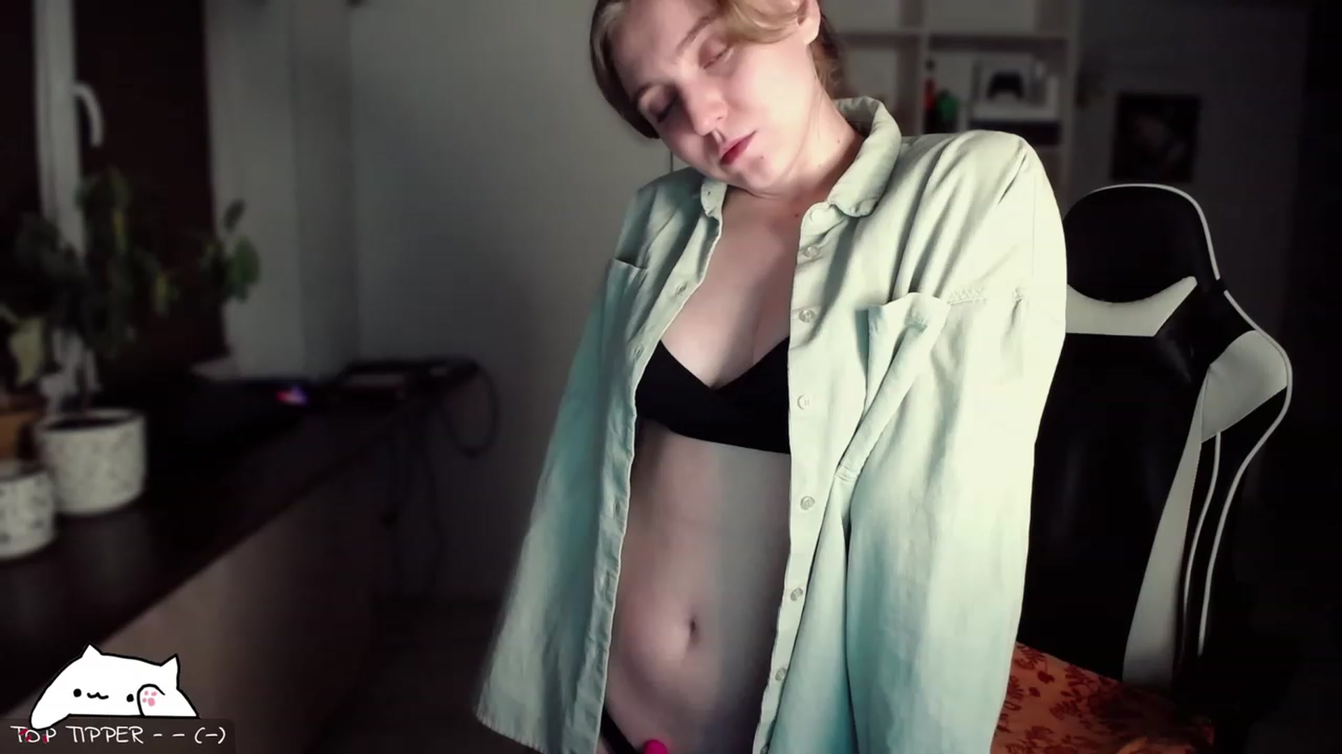 Gallery image thumbnail from Meowlexx's myfreecams stream on, 02/17/2024, 14:42 image 6 of 20
