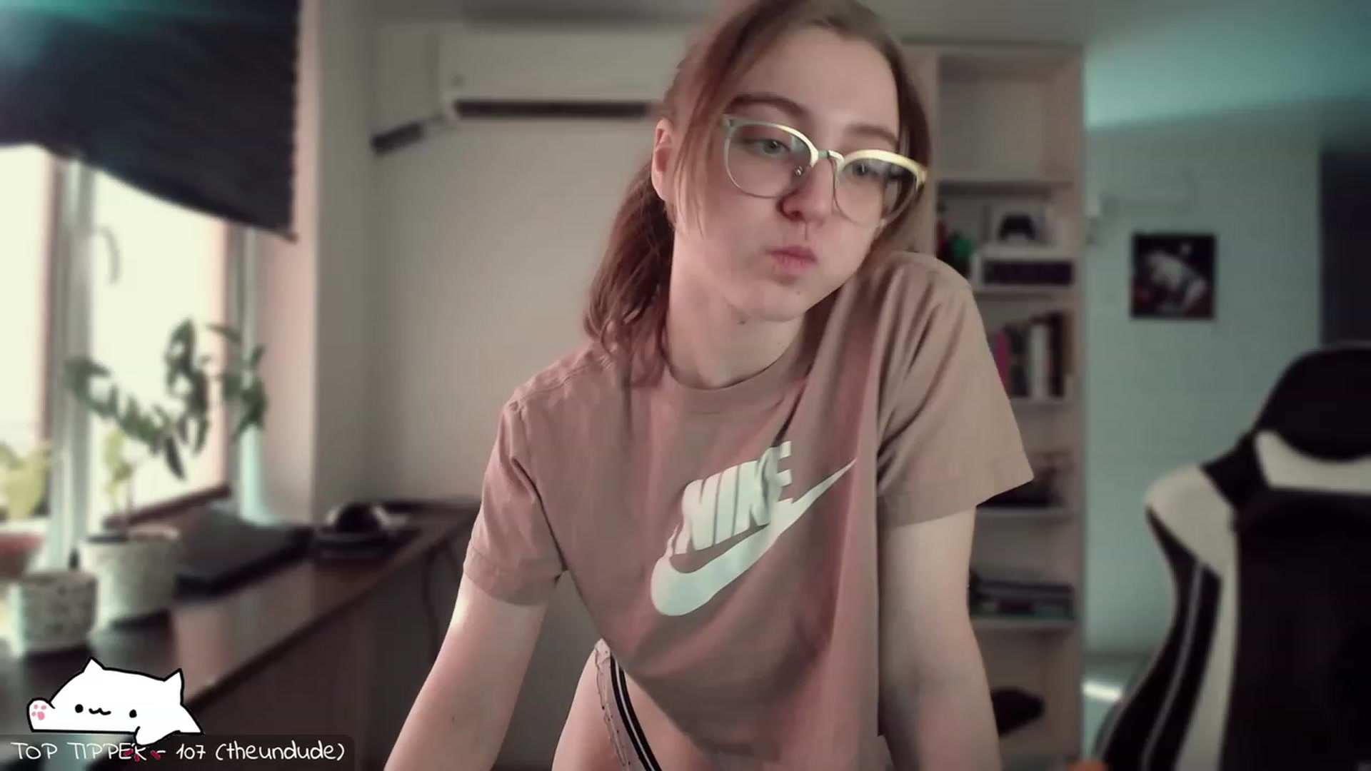 Gallery image thumbnail from Meowlexx's myfreecams stream on, 02/20/2024, 07:11 image 4 of 20