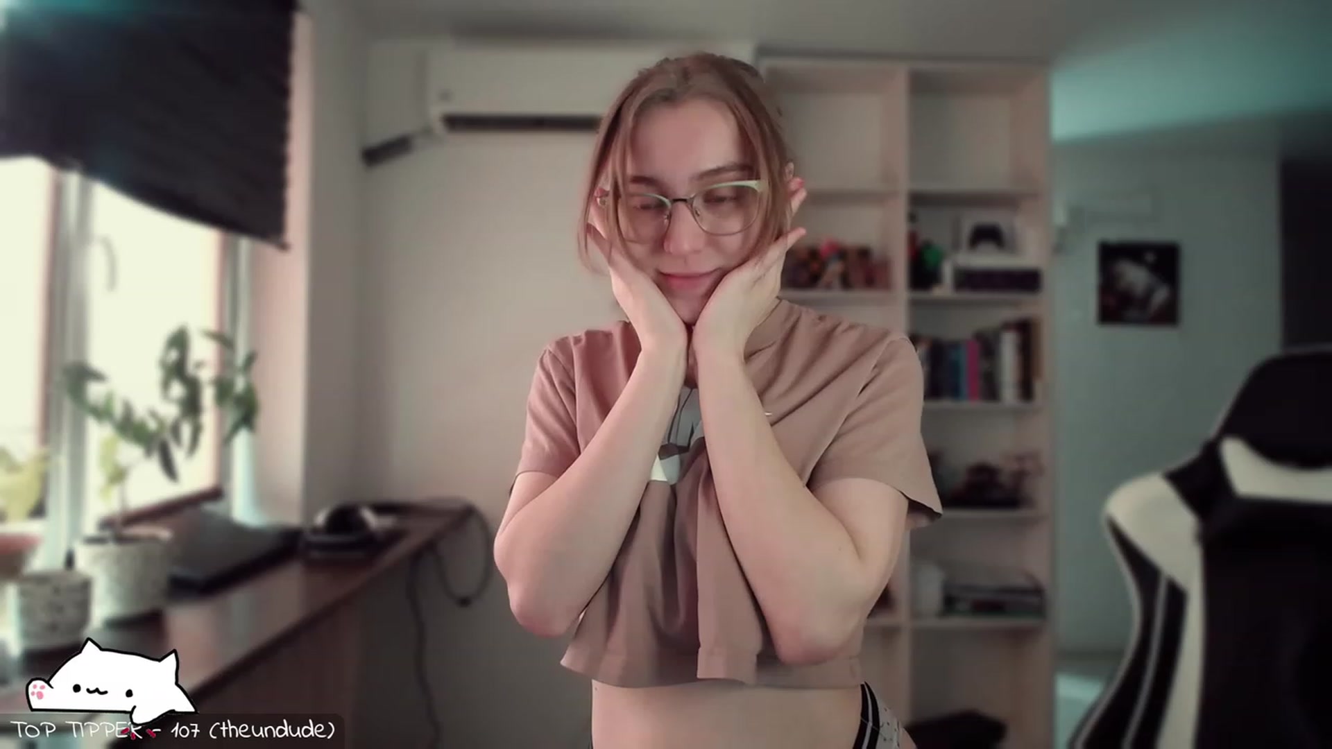 Gallery image thumbnail from Meowlexx's myfreecams stream on, 02/20/2024, 07:11 image 13 of 20