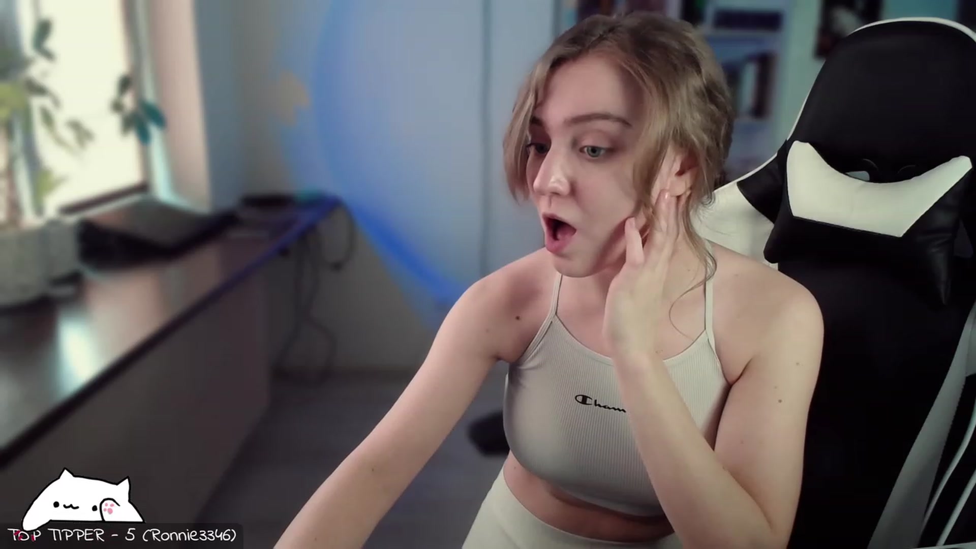 Gallery image thumbnail from Meowlexx's myfreecams stream on, 03/02/2024, 06:55 image 20 of 20