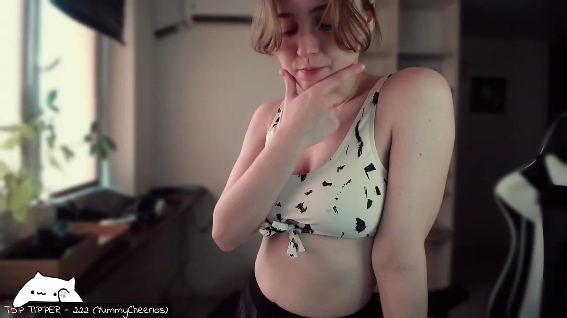 Gallery image thumbnail from Meowlexx's myfreecams stream on, 03/05/2024, 08:03 image 14 of 20