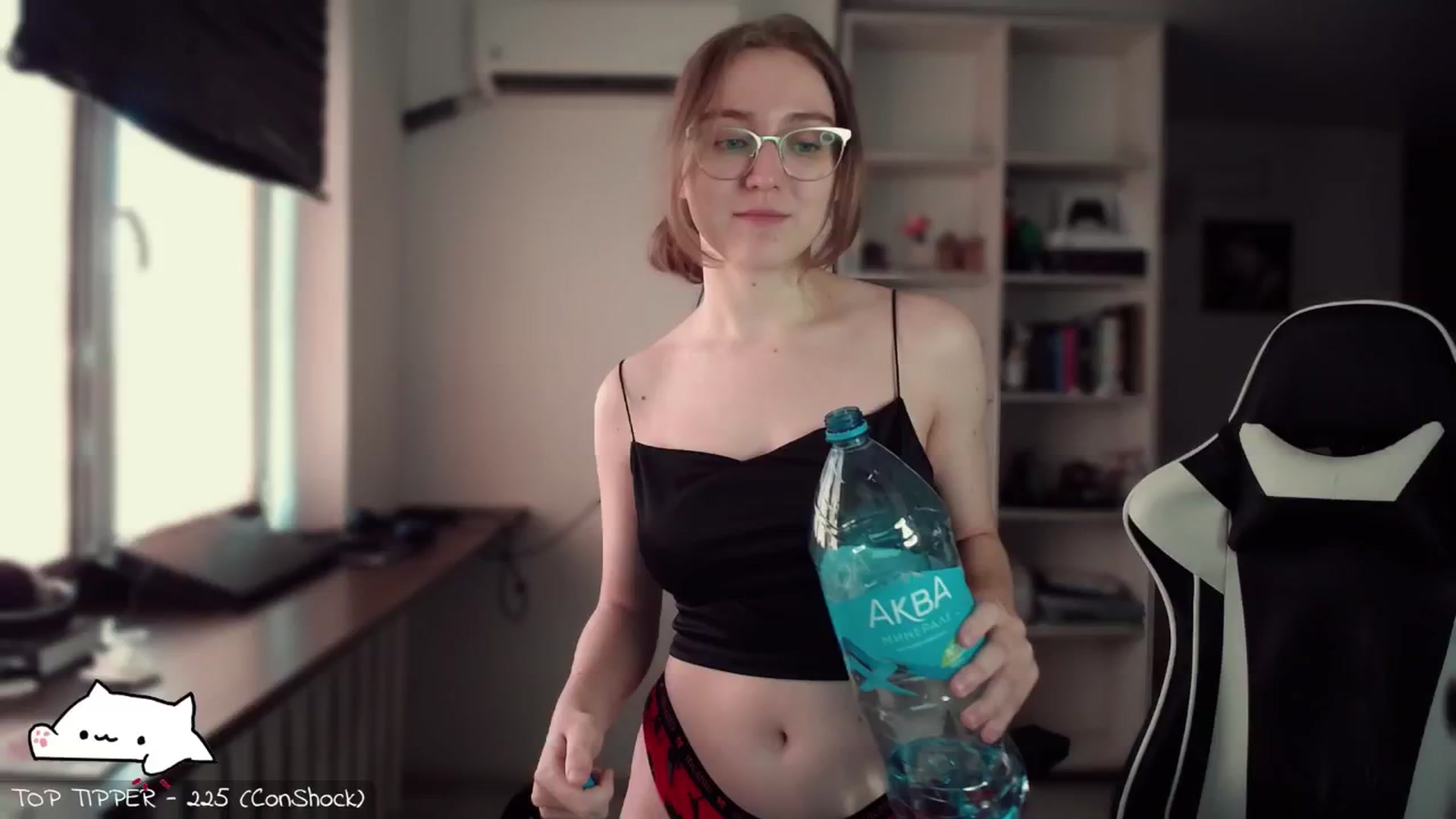 Gallery image thumbnail from Meowlexx's myfreecams stream on, 08/01/2024, 08:41 image 6 of 20