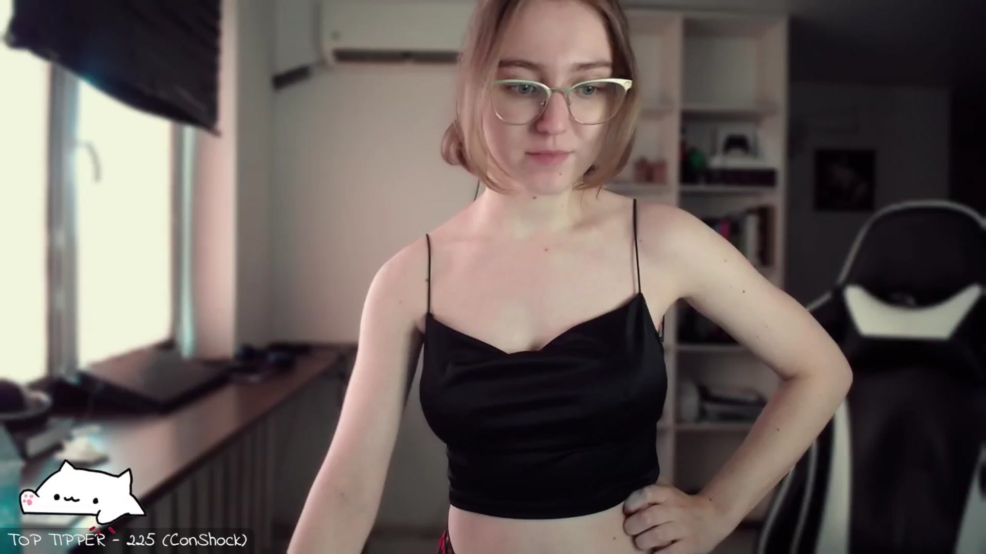 Gallery image thumbnail from Meowlexx's myfreecams stream on, 08/01/2024, 08:41 image 9 of 20