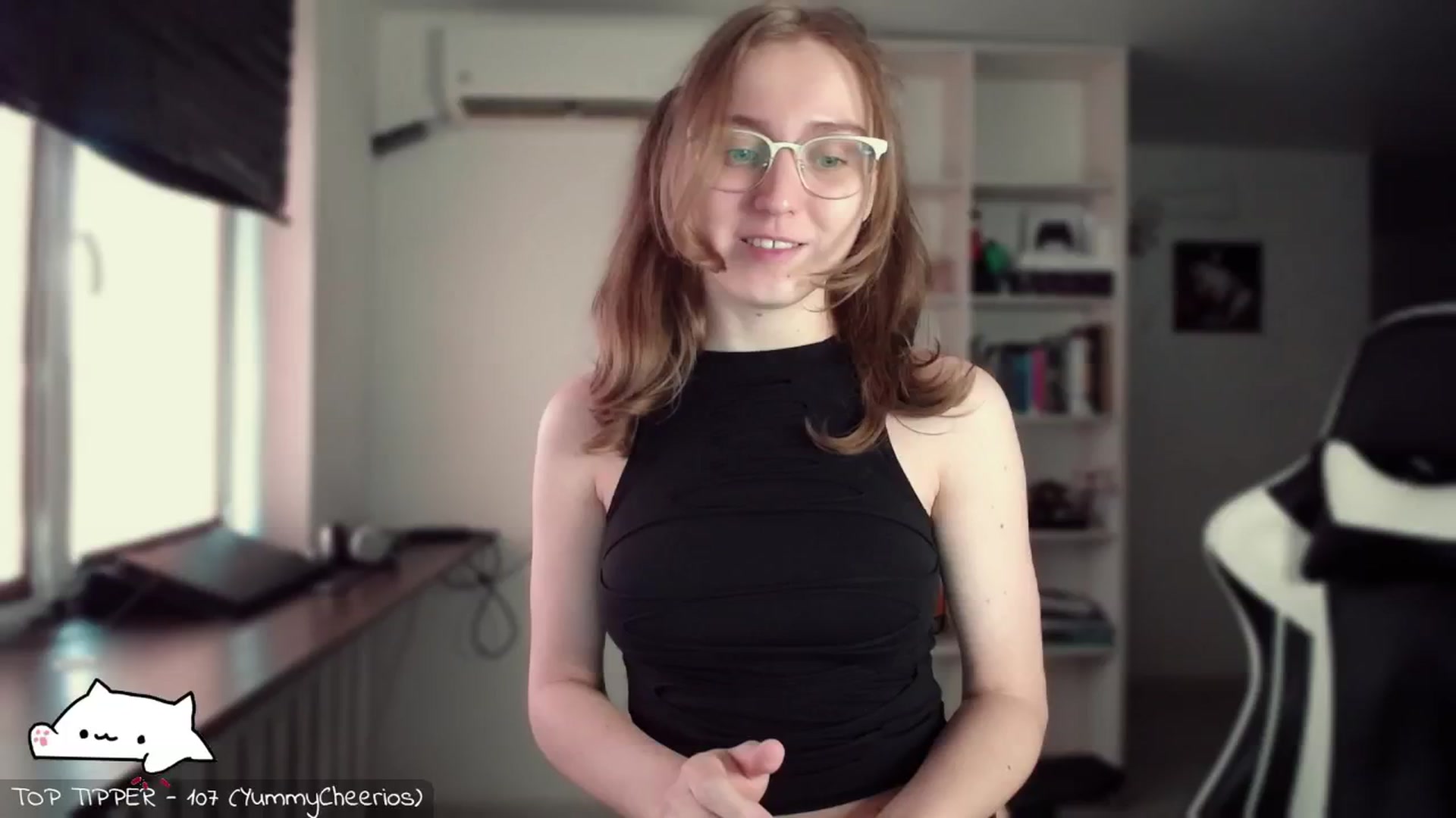 Gallery image thumbnail from Meowlexx's myfreecams stream on, 08/03/2024, 07:40 image 11 of 20