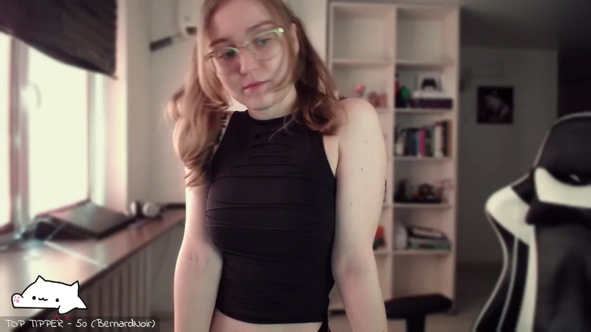 Gallery image thumbnail from Meowlexx's myfreecams stream on, 08/03/2024, 07:40 image 6 of 20
