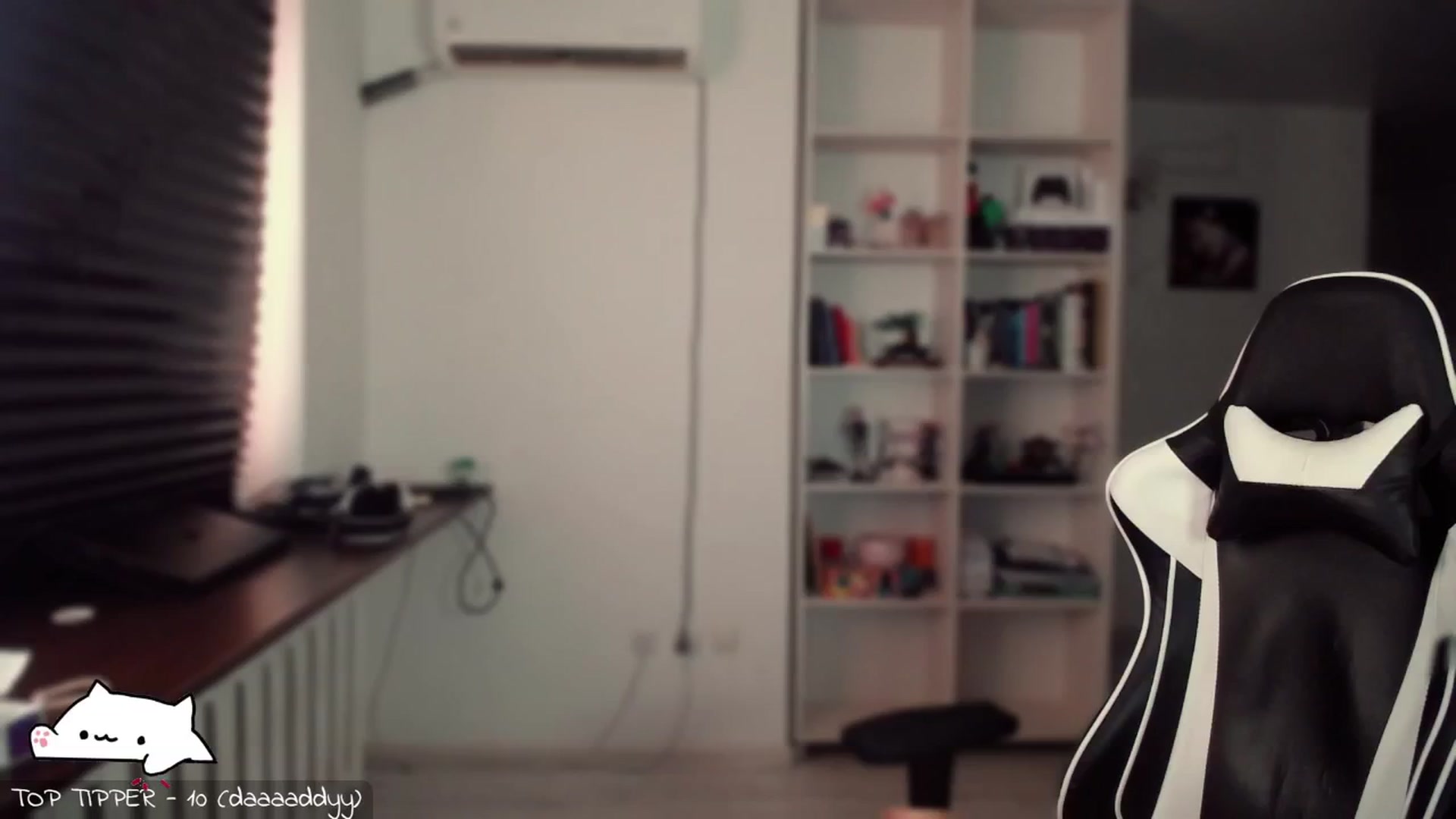 Gallery image thumbnail from Meowlexx's myfreecams stream on, 08/20/2024, 06:42 image 16 of 20