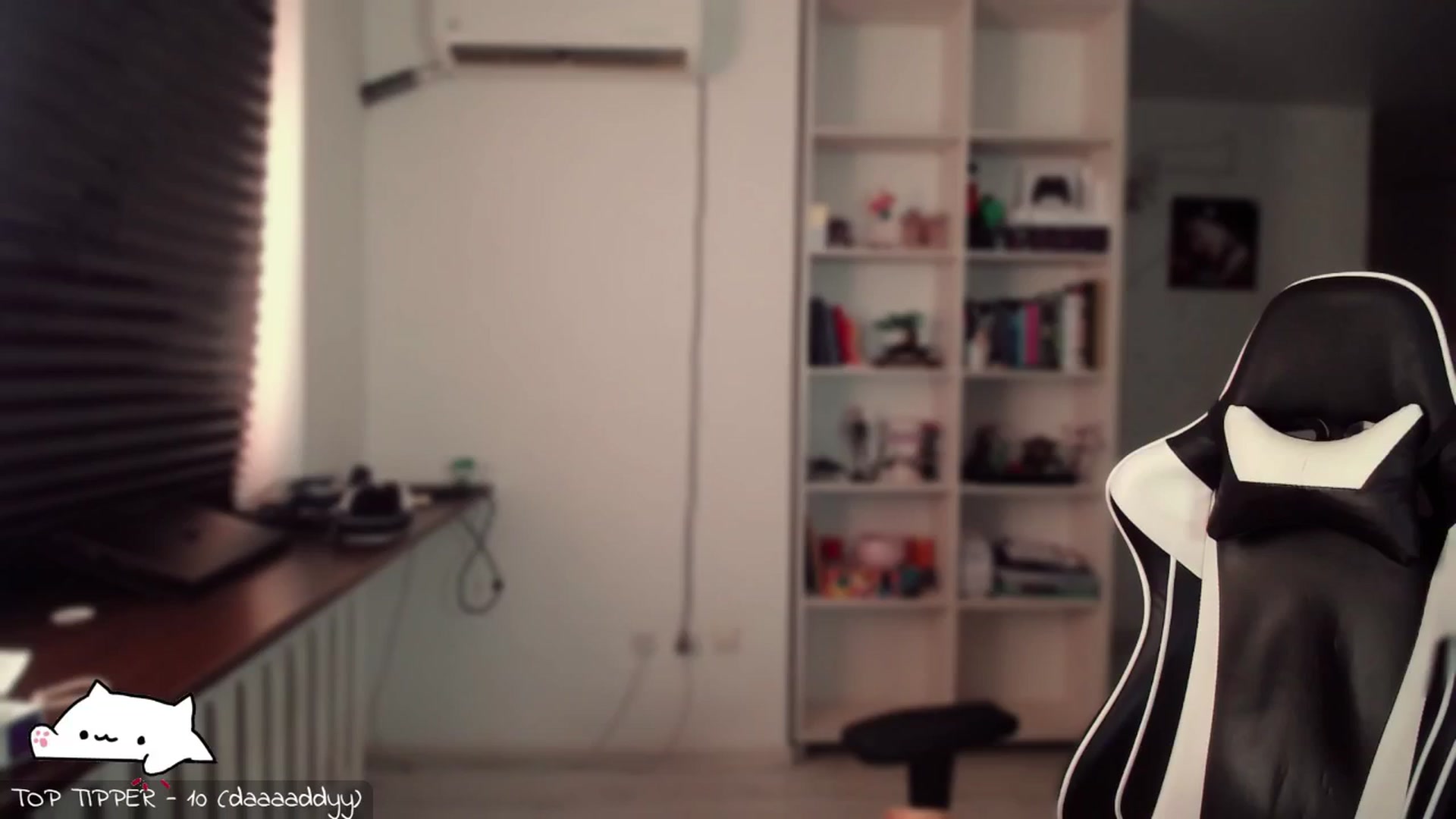 Gallery image thumbnail from Meowlexx's myfreecams stream on, 08/20/2024, 06:42 image 15 of 20