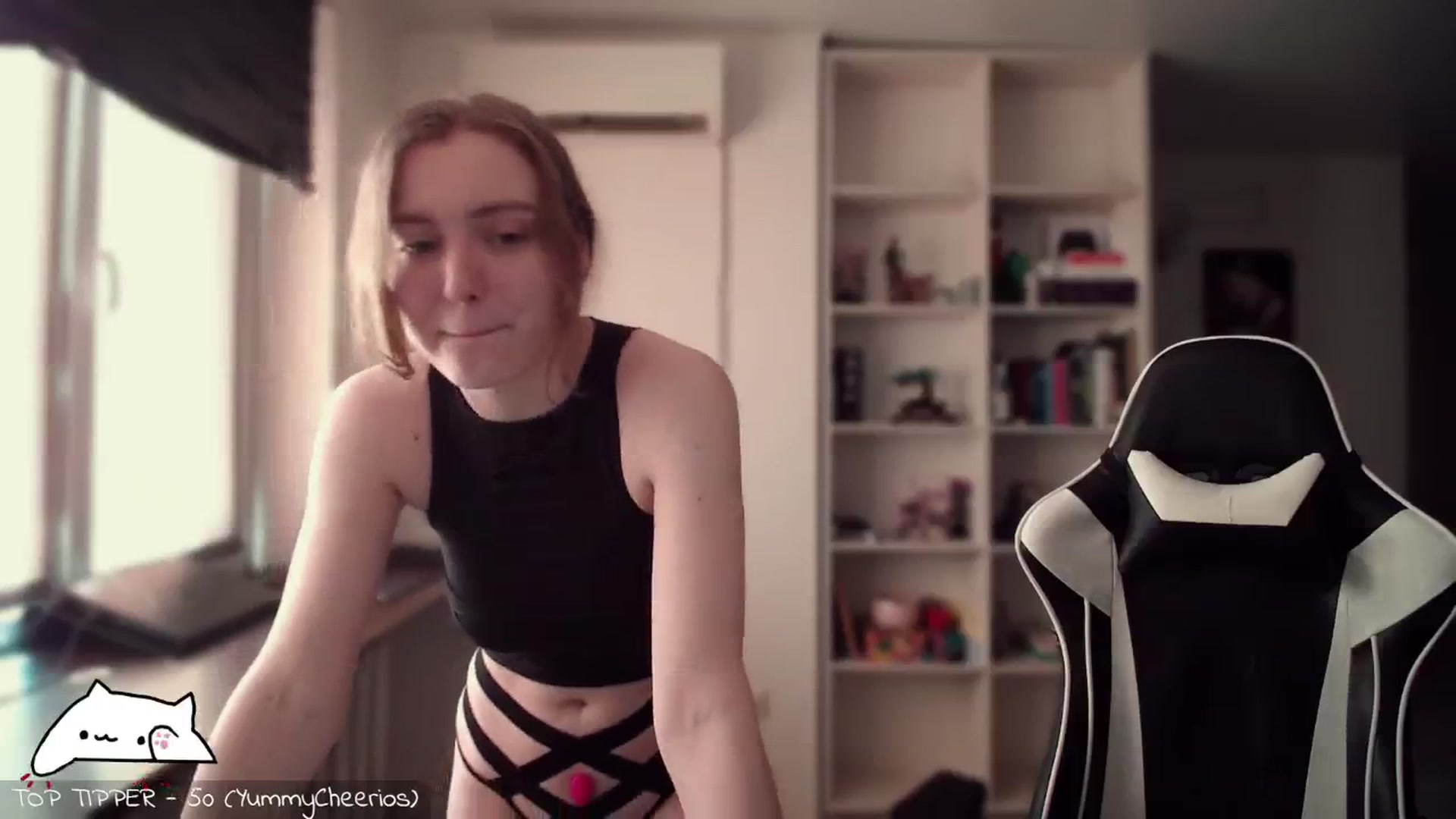 Gallery image thumbnail from Meowlexx's myfreecams stream on, 09/15/2024, 06:29 image 16 of 20